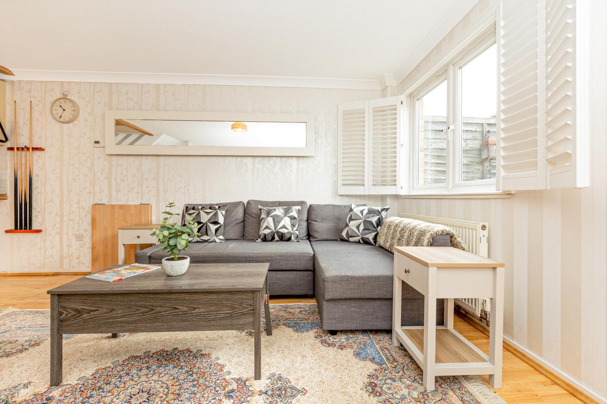 Apartment Unique 2br Duplex, Garden & Parking, 7min Woodgreen St *