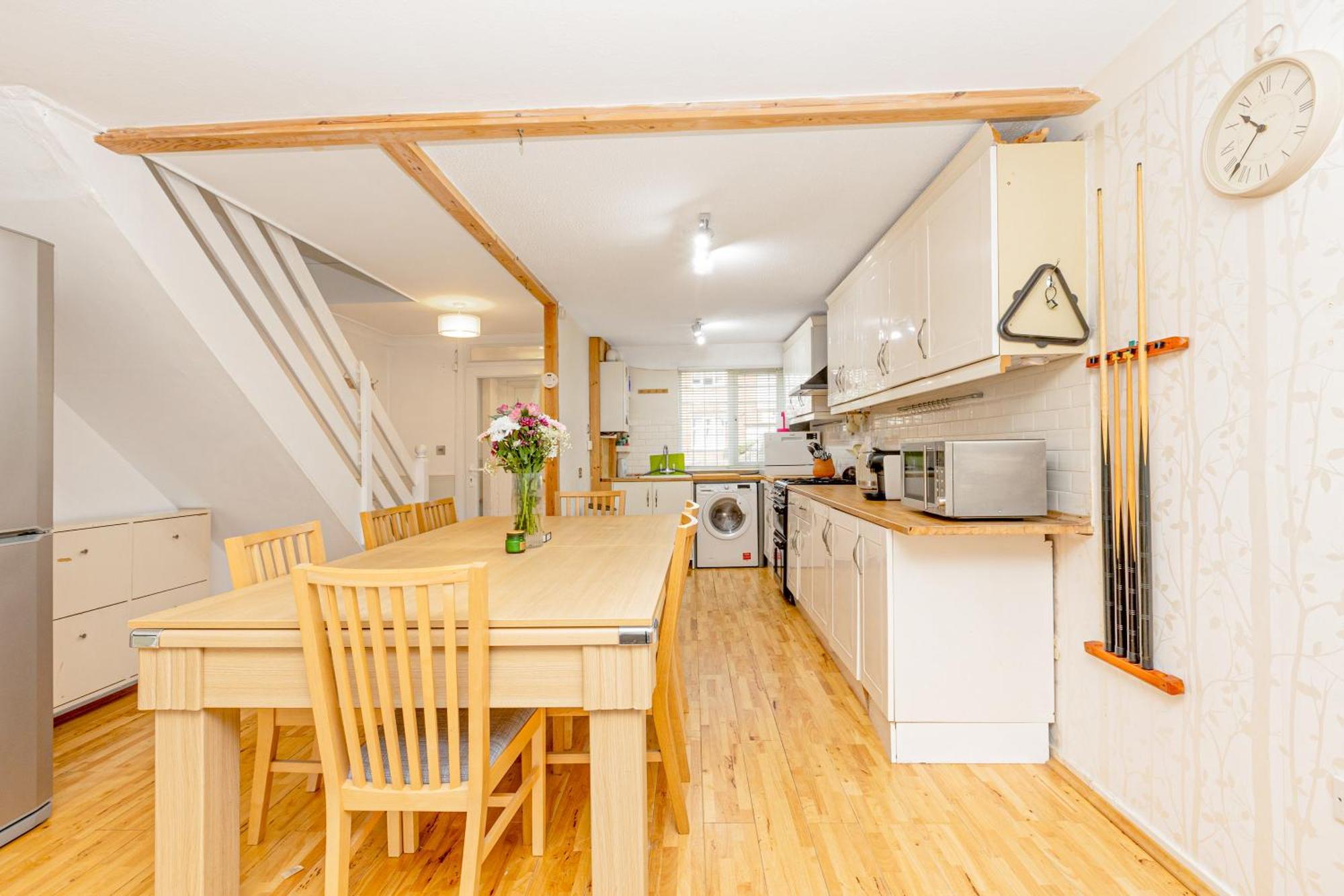 Unique 2br Duplex, Garden & Parking, 7min Woodgreen St *