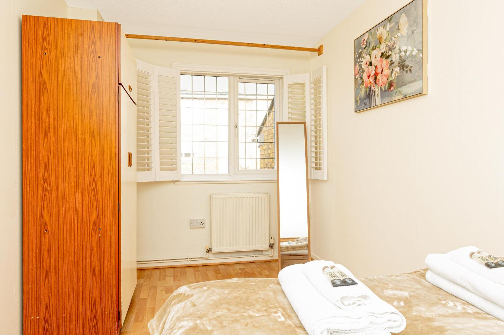 Apartment Unique 2br Duplex, Garden & Parking, 7min Woodgreen St *