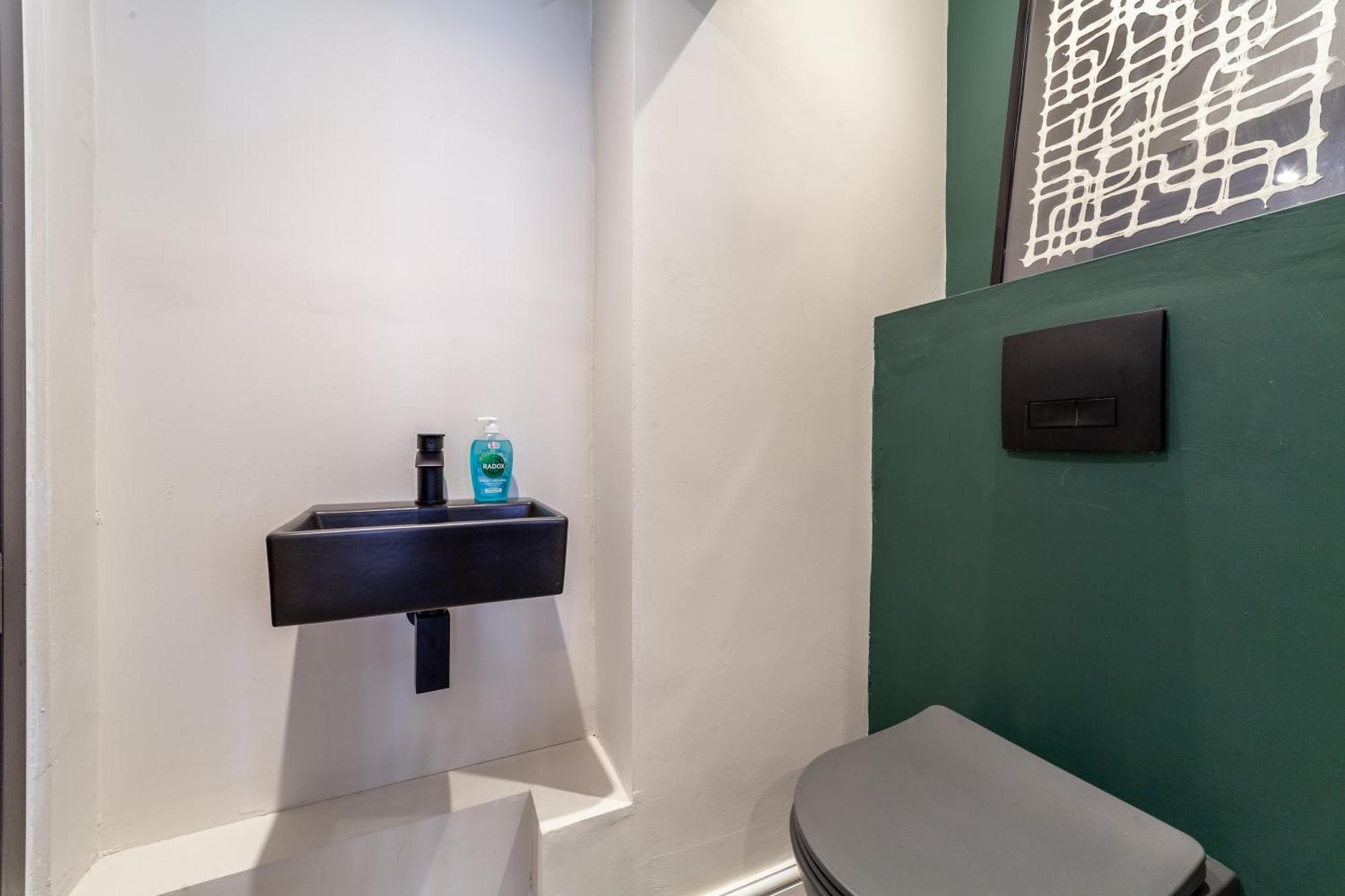 Peaceful 5br House With Garden & Terrace, Se London