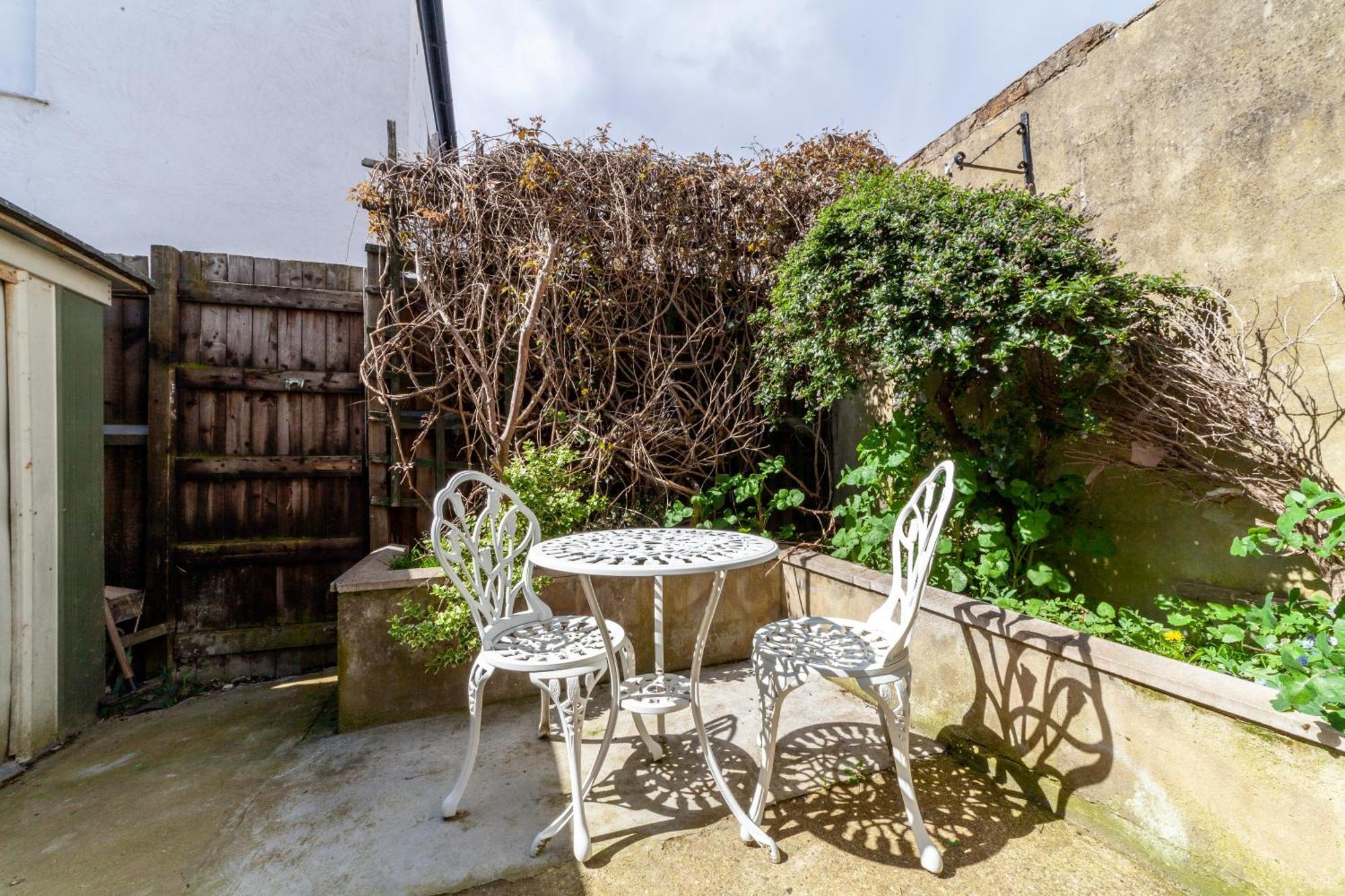 Peaceful 5br House With Garden & Terrace, Se * London