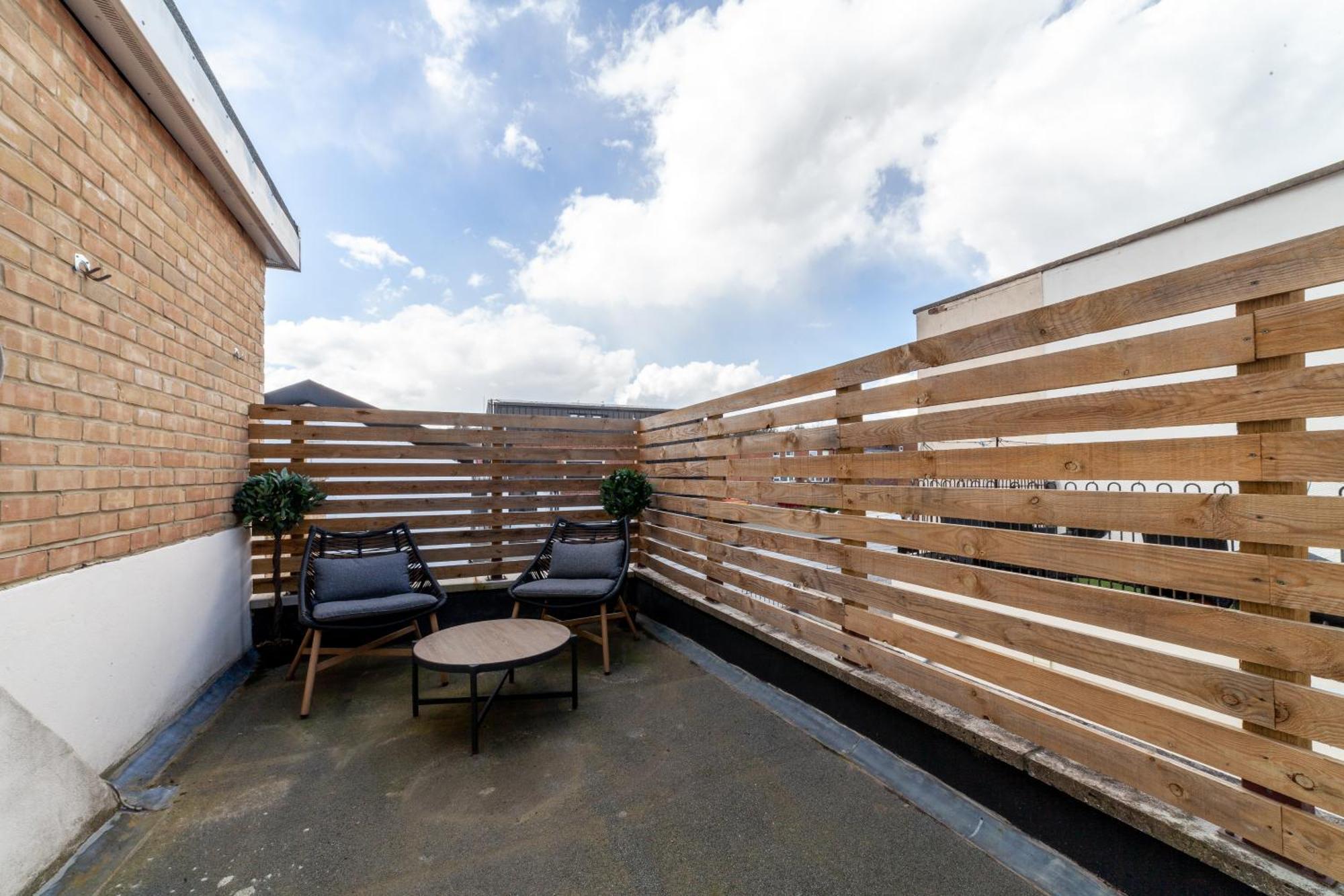 Peaceful 5br House With Garden & Terrace, Se