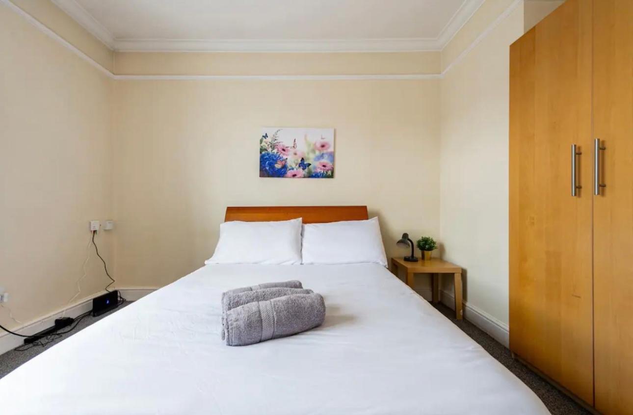 Lovely 3-bed 20 Minutes To Londen