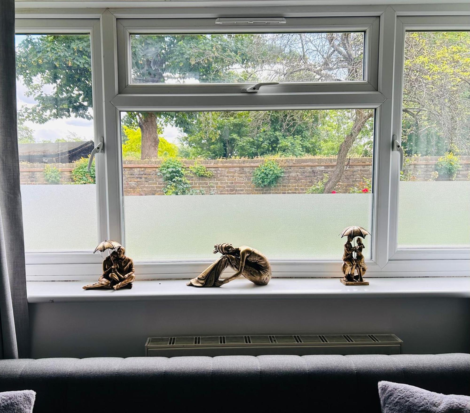 One Bedroom Flat In Chiswick W4 * London