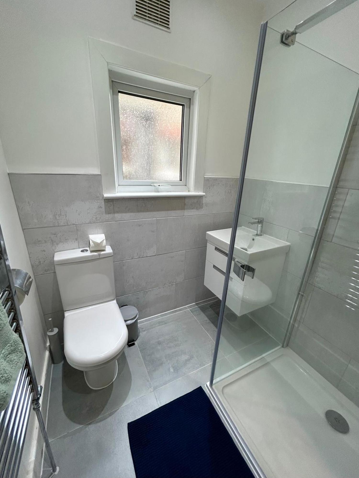 Apartment Spacious Battersea And London