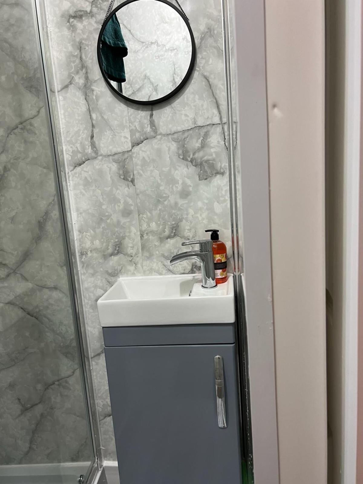 Oxborne Uk - Wyatt * London