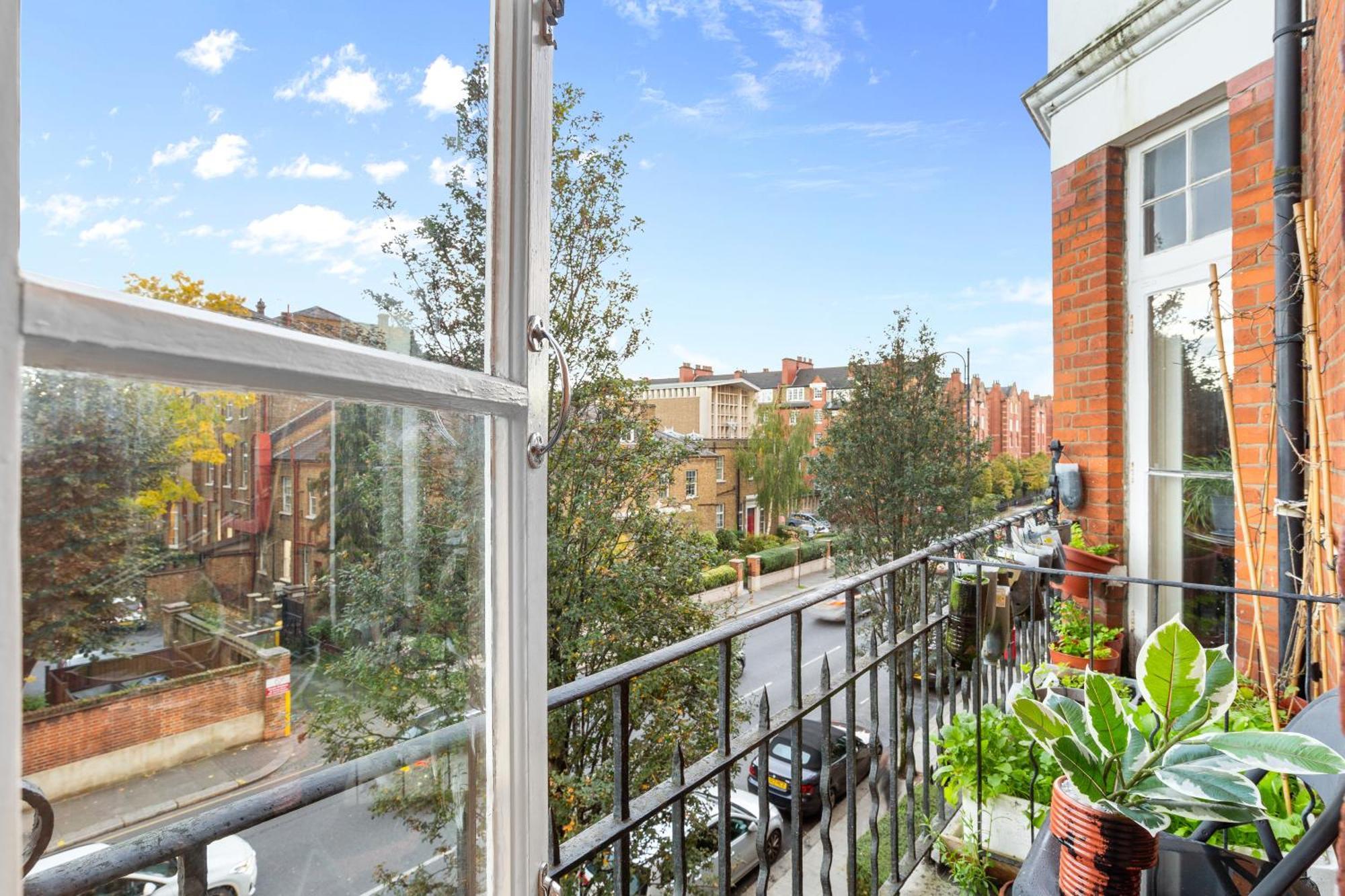 Apartment 3 Bedroom Sloane Square Kings Road Chelsea Bm1 London