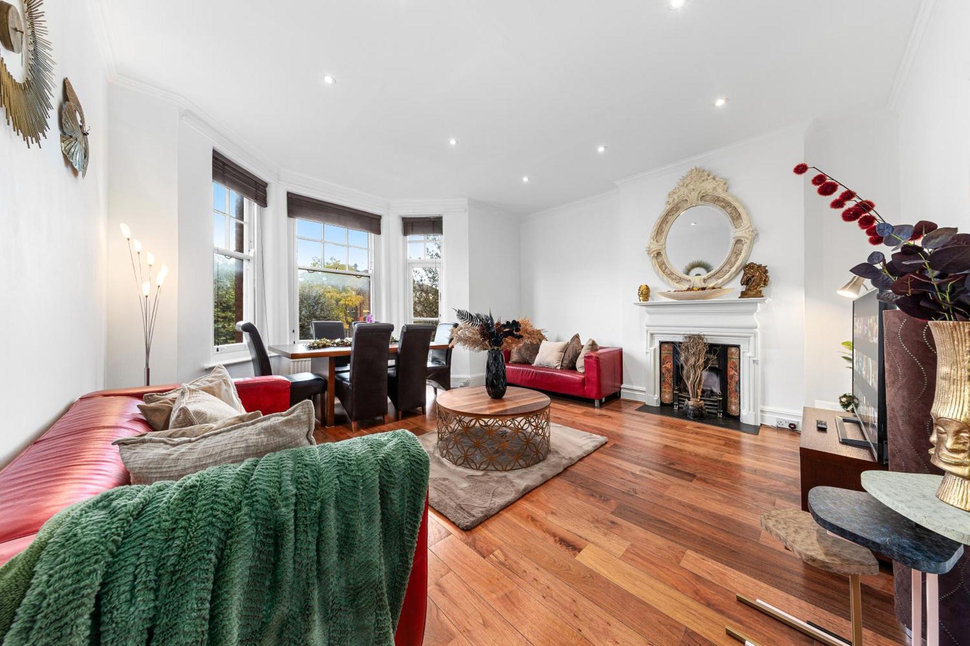 Apartment 3 Bedroom Sloane Square Kings Road Chelsea Bm1 *