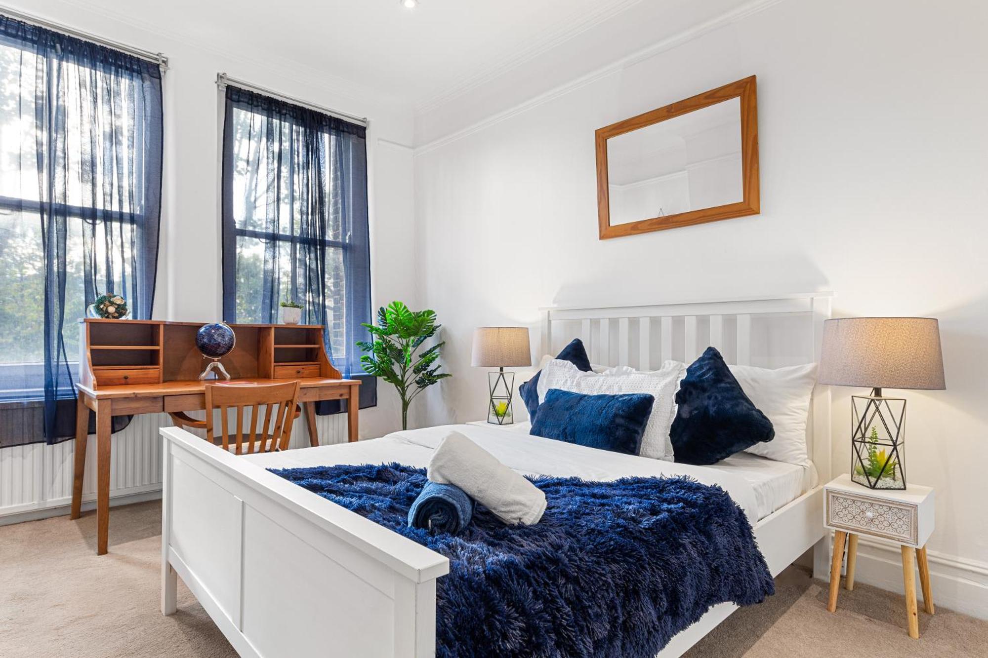 Apartment 3 Bedroom Sloane Square Kings Road Chelsea Bm1