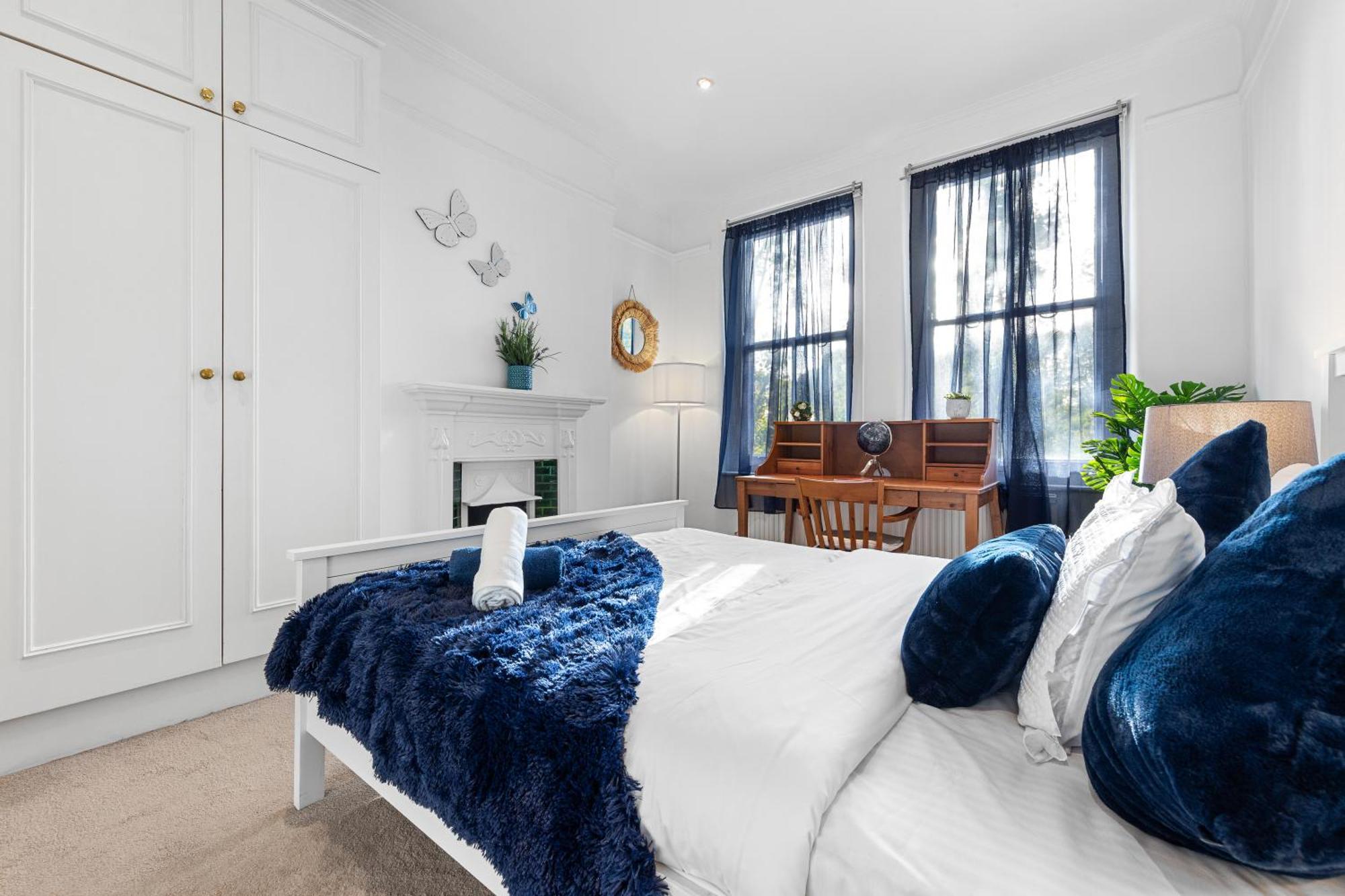 3 Bedroom Sloane Square Kings Road Chelsea Bm1 Apartment