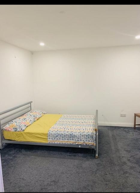 Apartment 949 Brighton Road Purley *