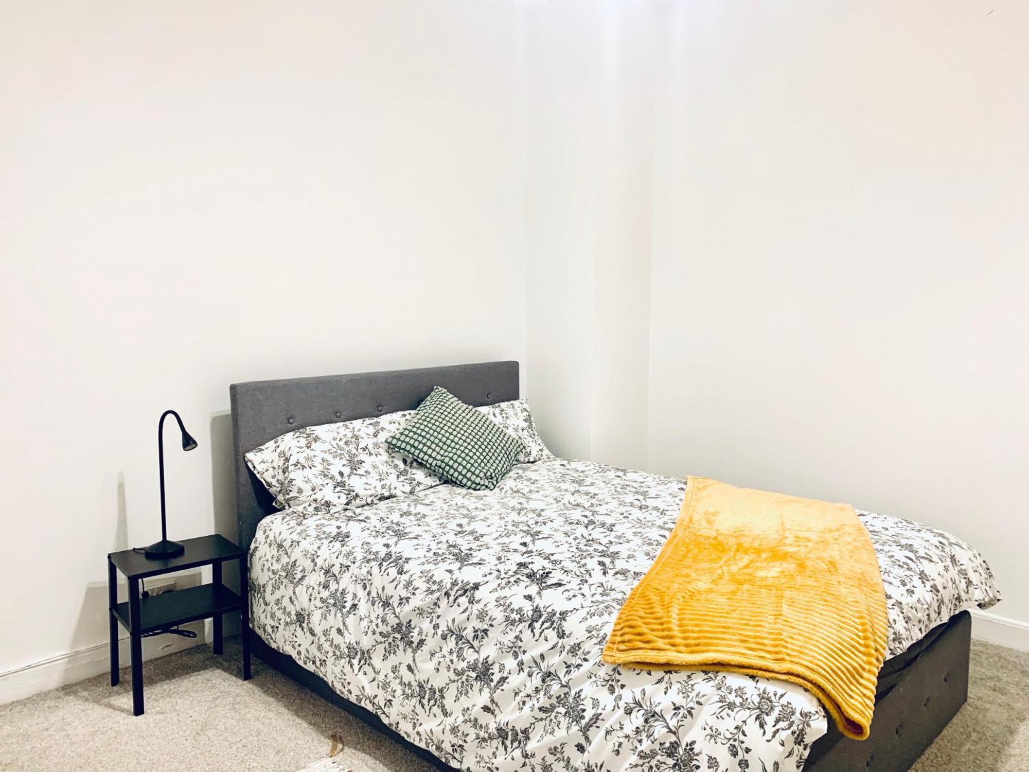Cosy 2 Bedroom In Swiss Cottage. Apartment *