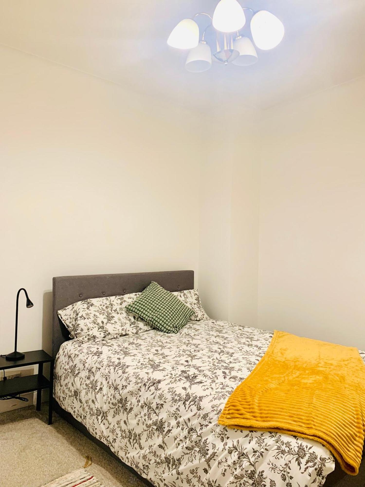 Cosy 2 Bedroom In Swiss Cottage.