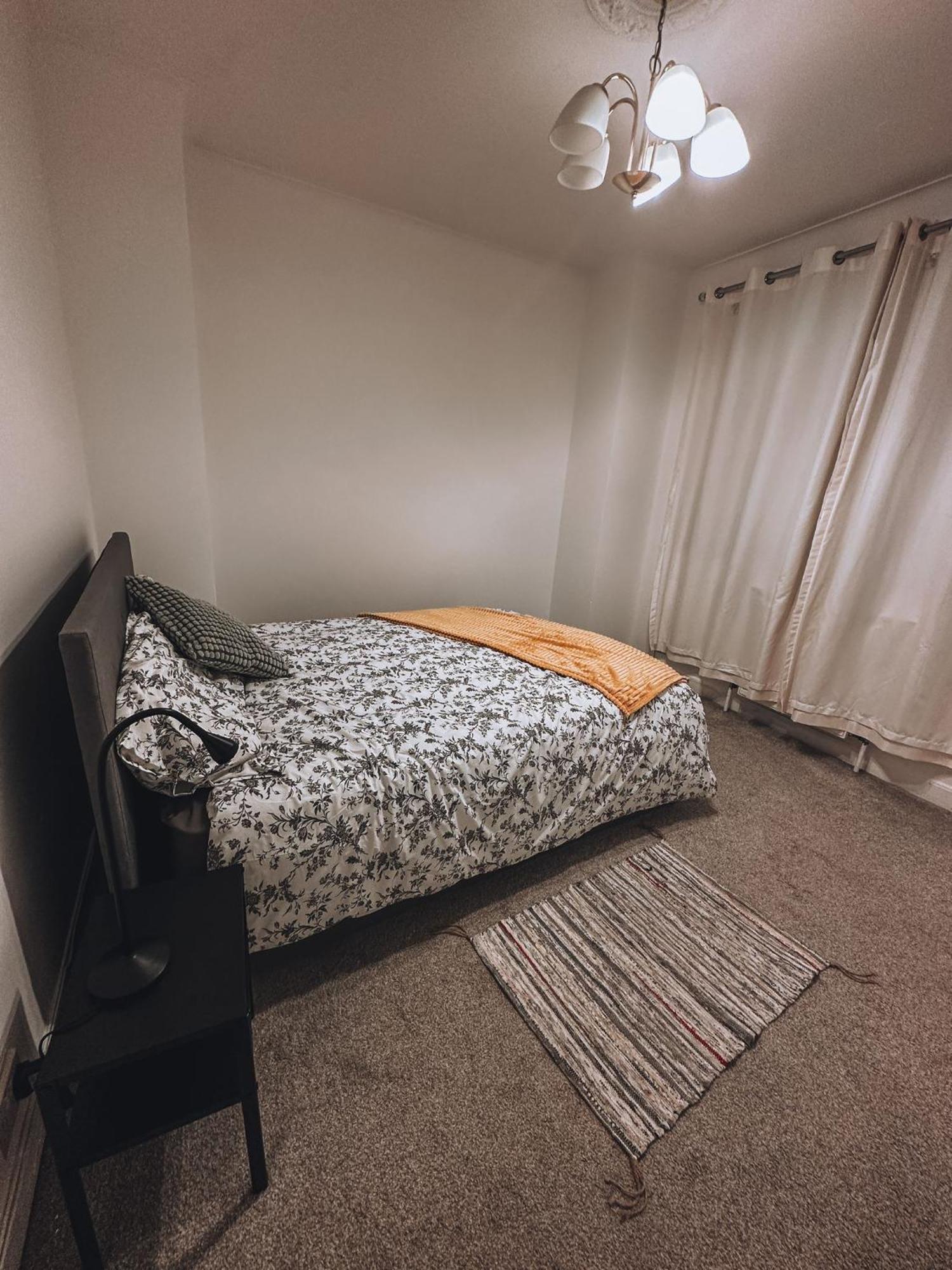 Cosy 2 Bedroom In Swiss Cottage. London