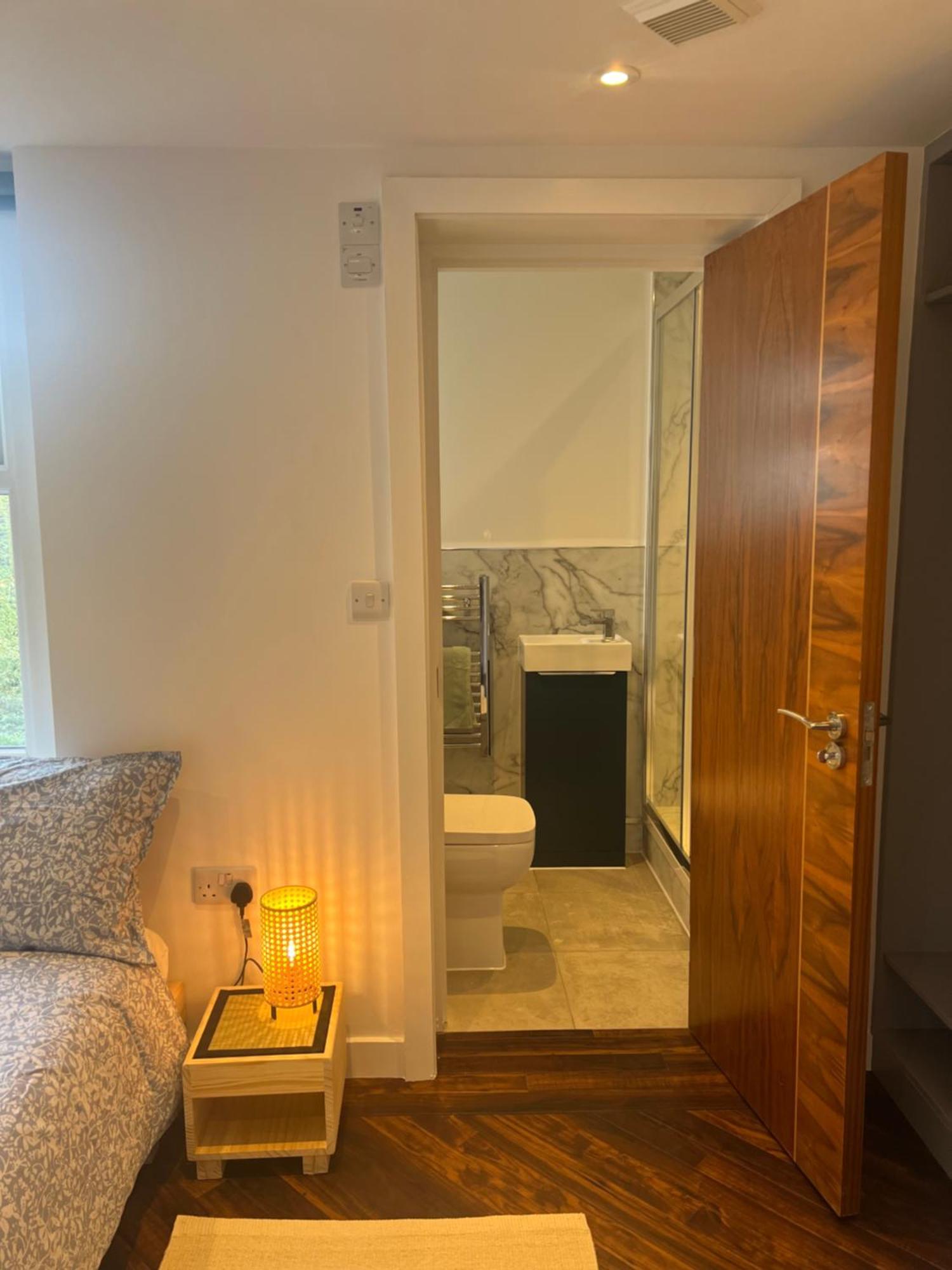 Apartment Spacious Battersea And London