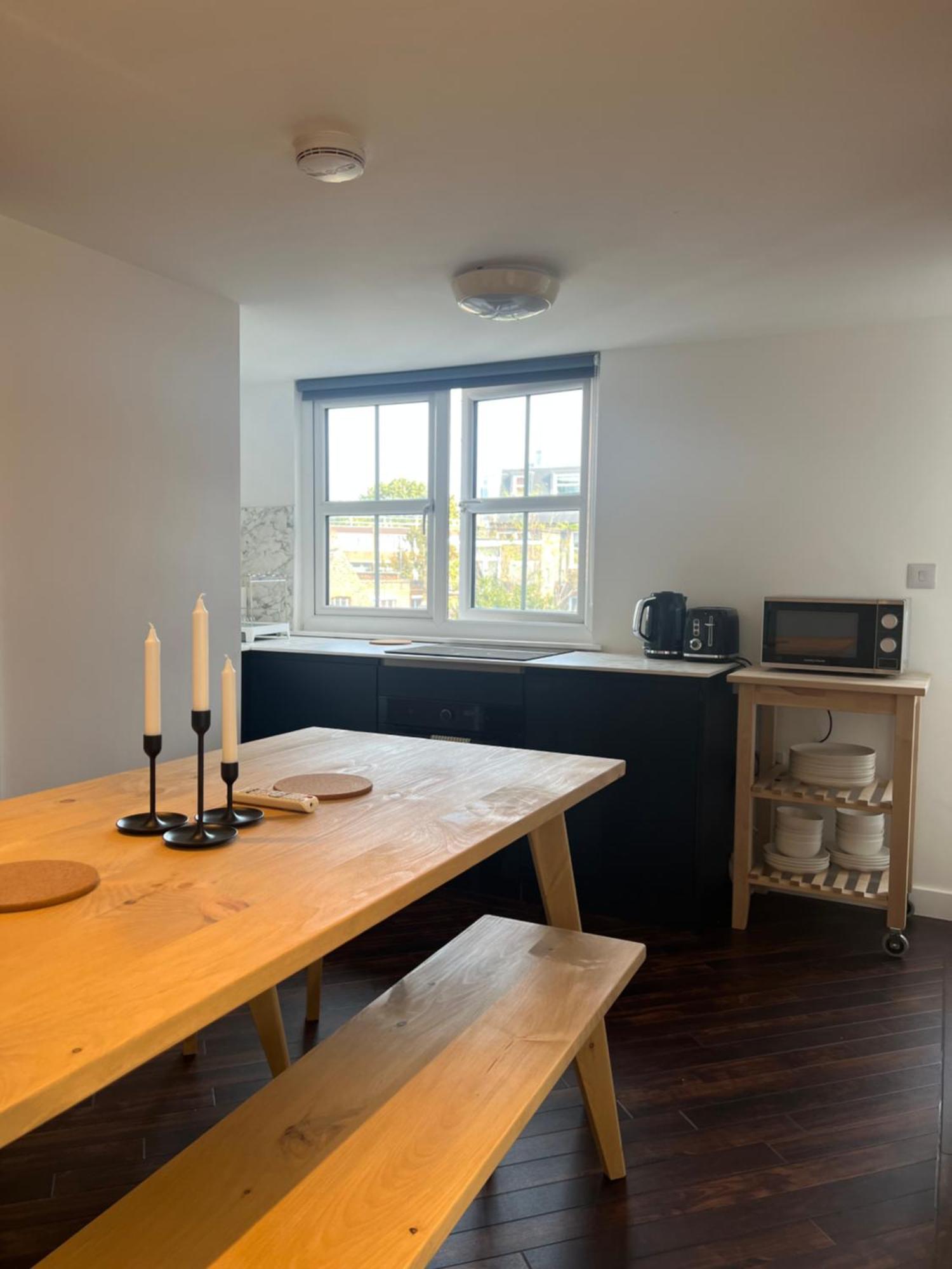 Spacious Battersea And London