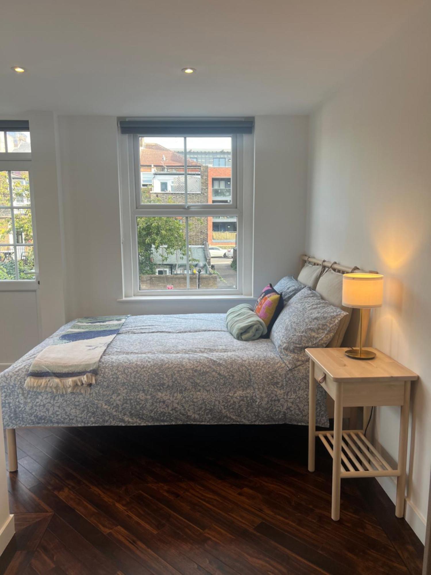 Spacious Battersea And Apartment London