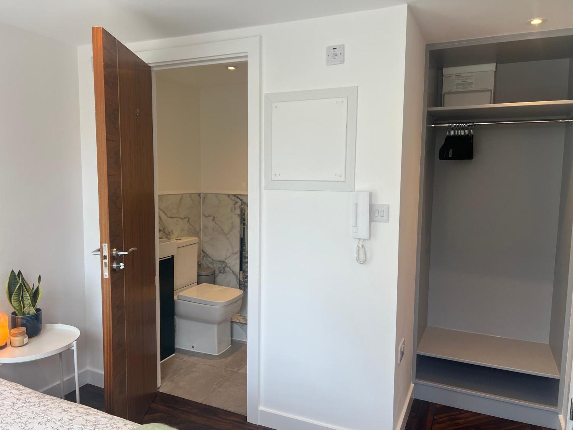 Spacious Battersea And London