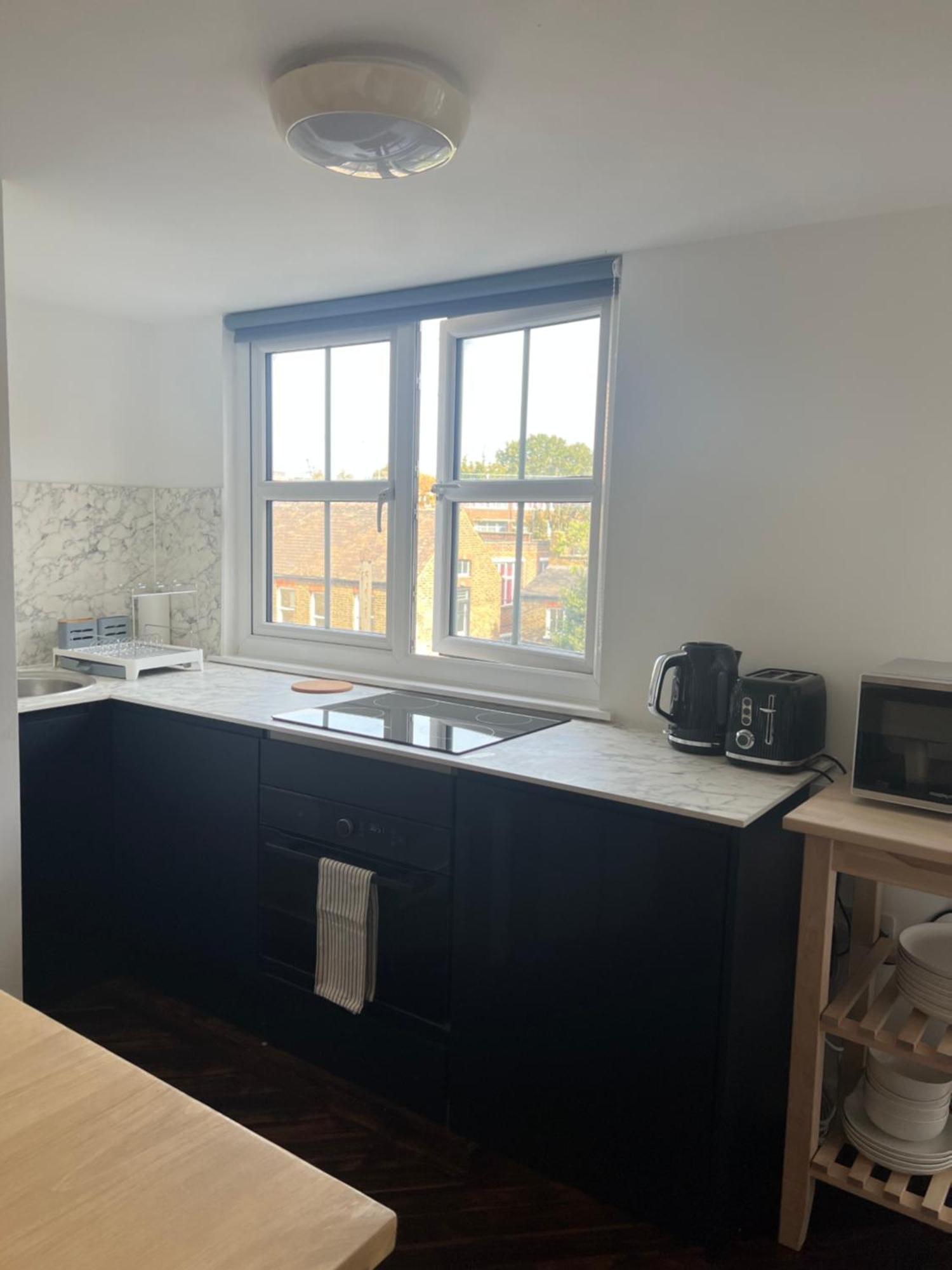 Spacious Battersea And London