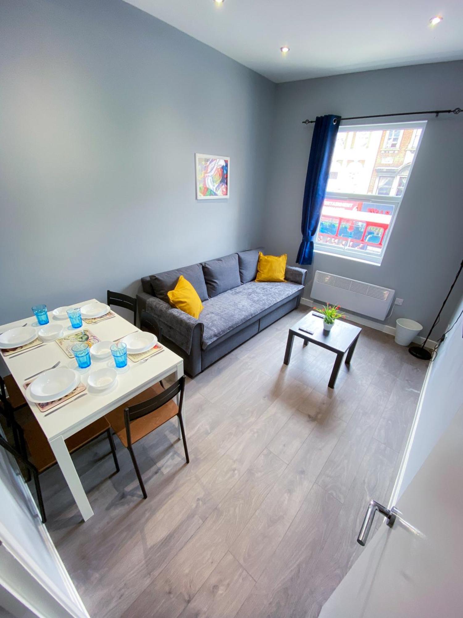 Modern 1 Bedroom Flat In Wood Londen