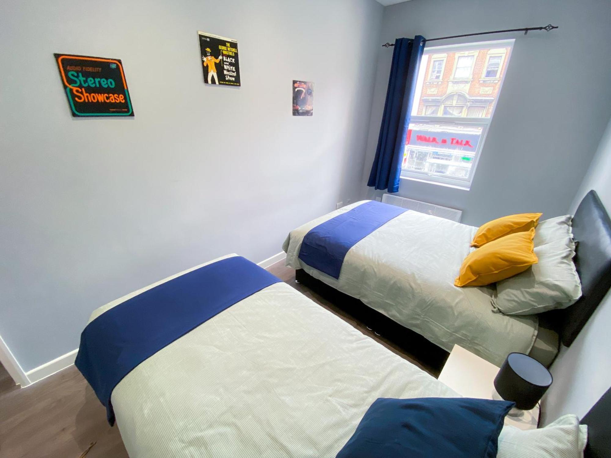 Modern 1 Bedroom Flat In Wood * Londen