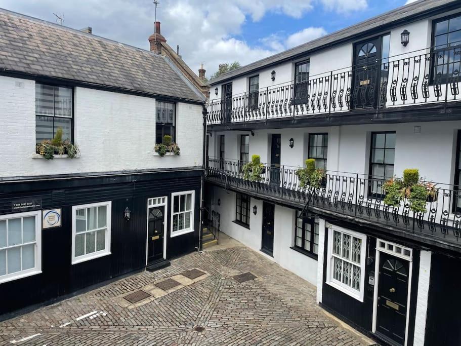 Apartamento Spacious 1-bedroom In Belsize Village *