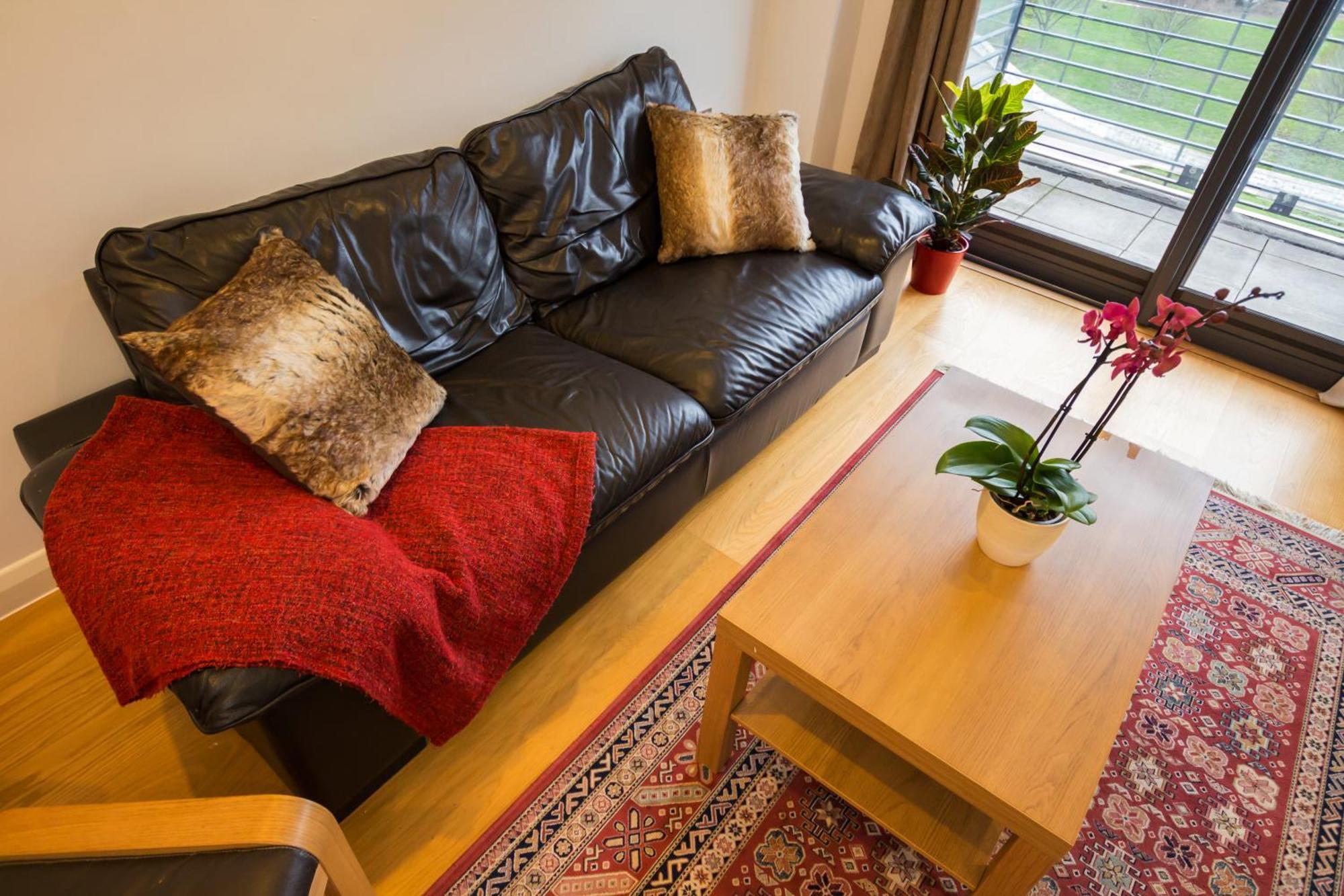 Splendid 2 Bdr With Panoramic View, Acton London