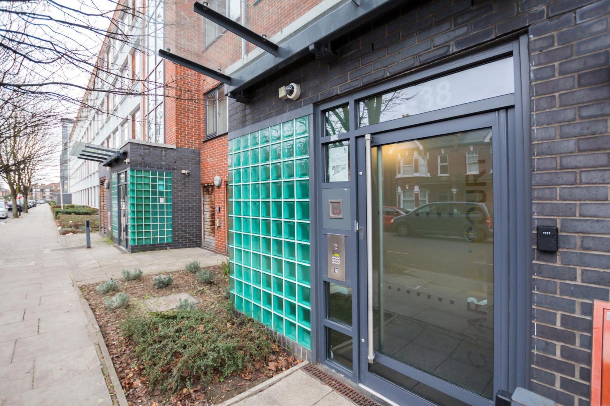 Apartment Splendid 2 Bdr With Panoramic View, Acton London