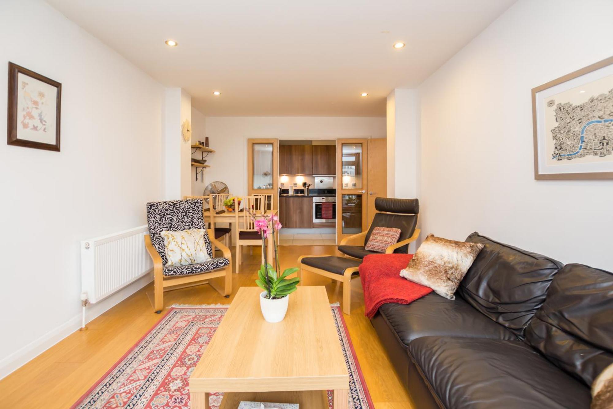 Splendid 2 Bdr With Panoramic View, Acton *