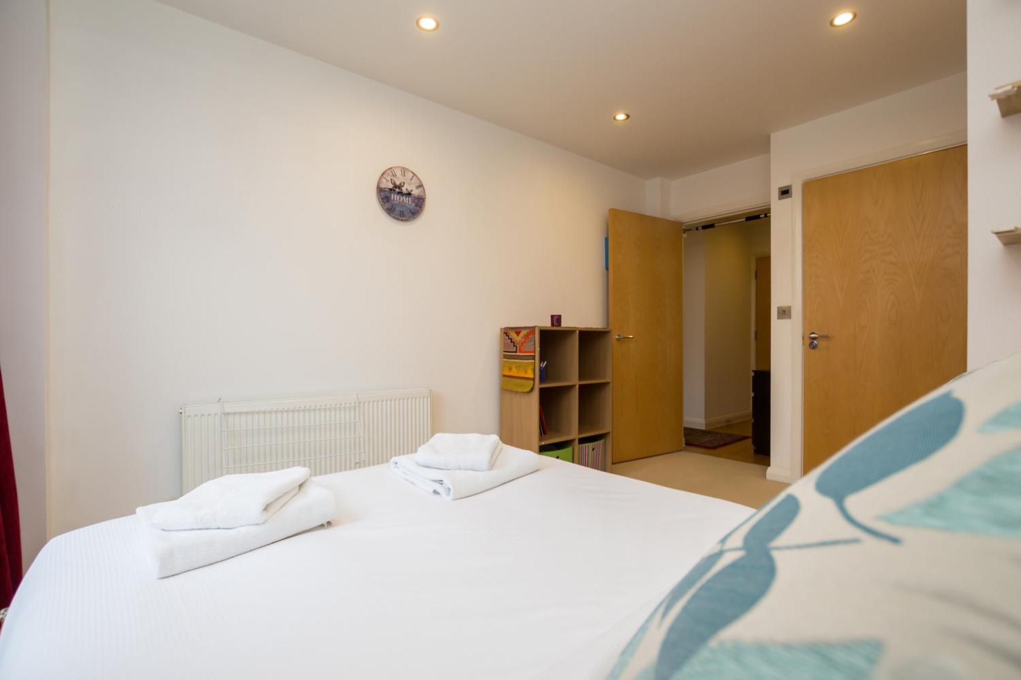 Apartment Splendid 2 Bdr With Panoramic View, Acton London