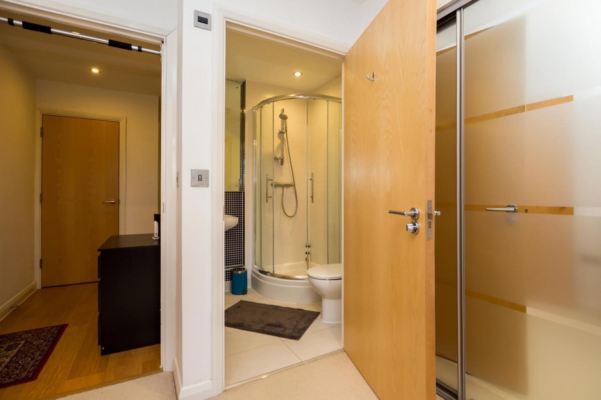 Splendid 2 Bdr With Panoramic View, Acton *