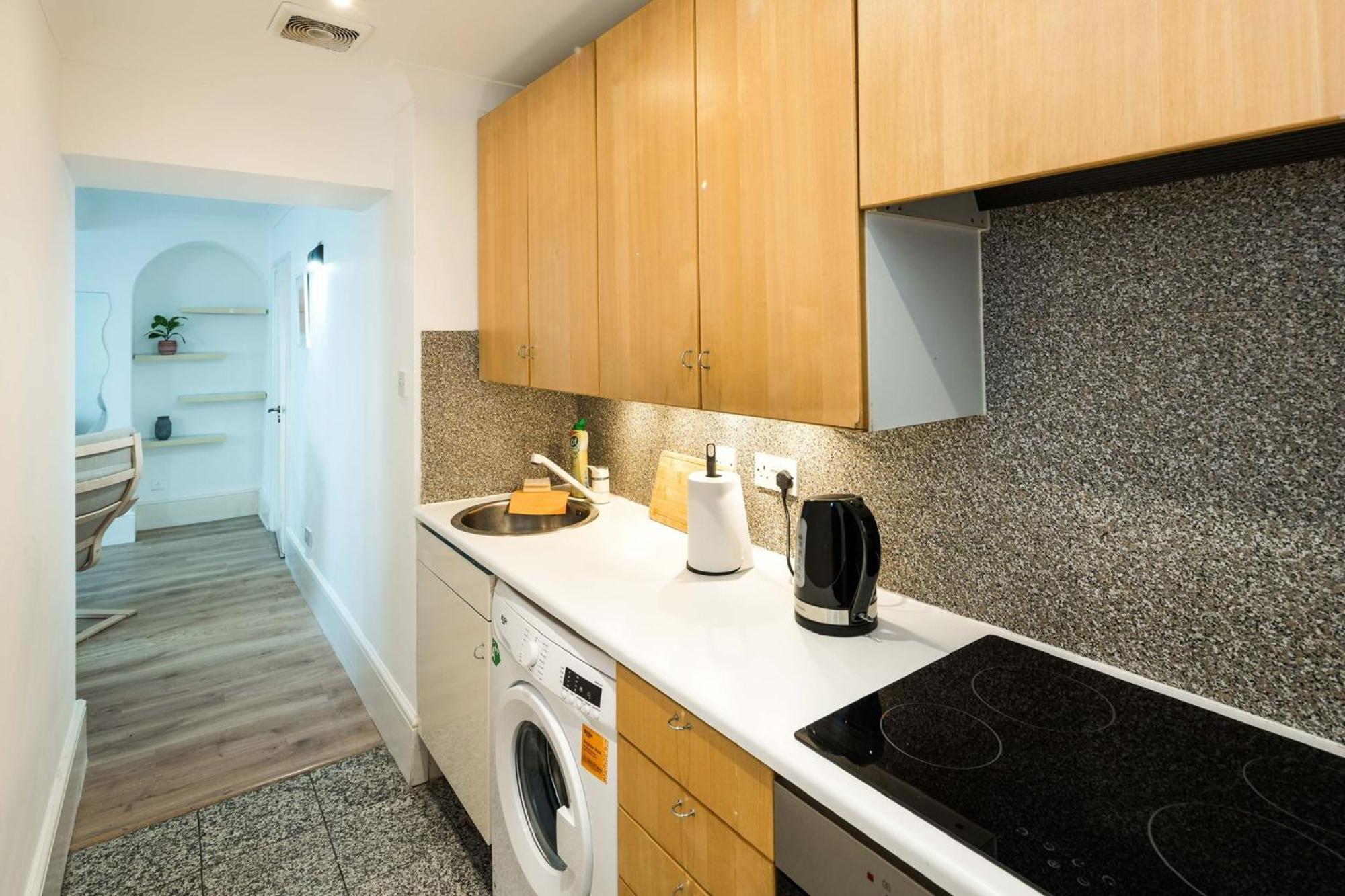 Cozy 1 Bedroom At Notting Hill Apartment *