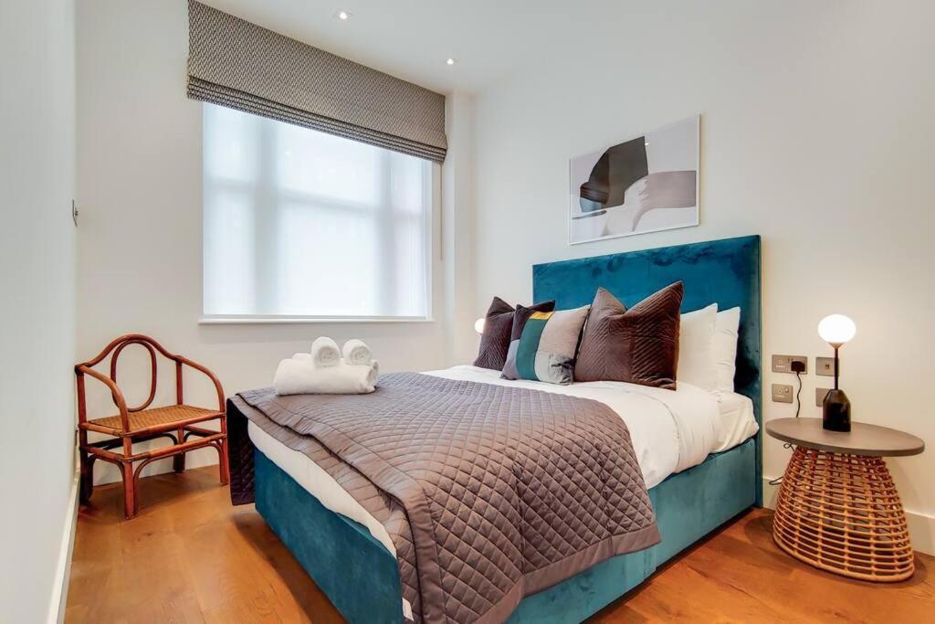 8 Borough - Modern & Elegant 2-bed, 2-bath * London