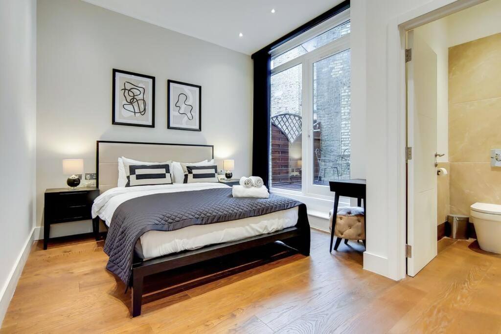 8 Borough - Modern & Elegant 2-bed, 2-bath