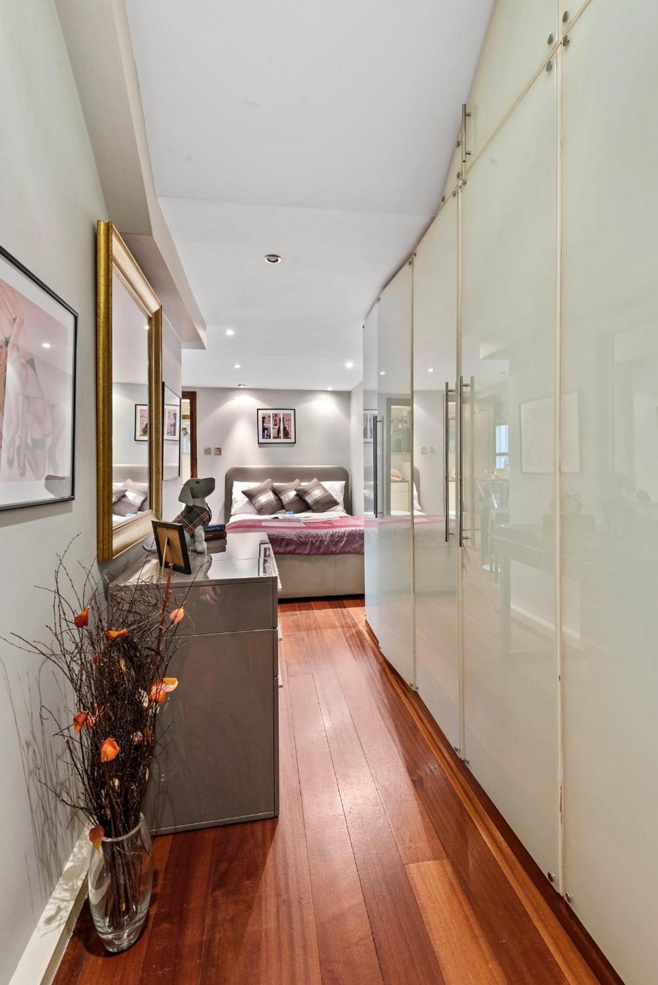 Apartment Bright Earl's Court Apartment- Sva London