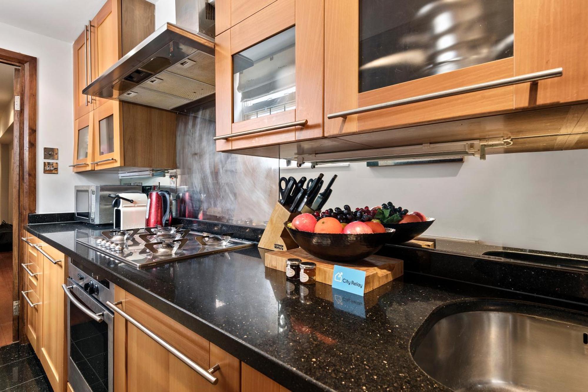 Apartment Bright Earl's Court Apartment- Sva London