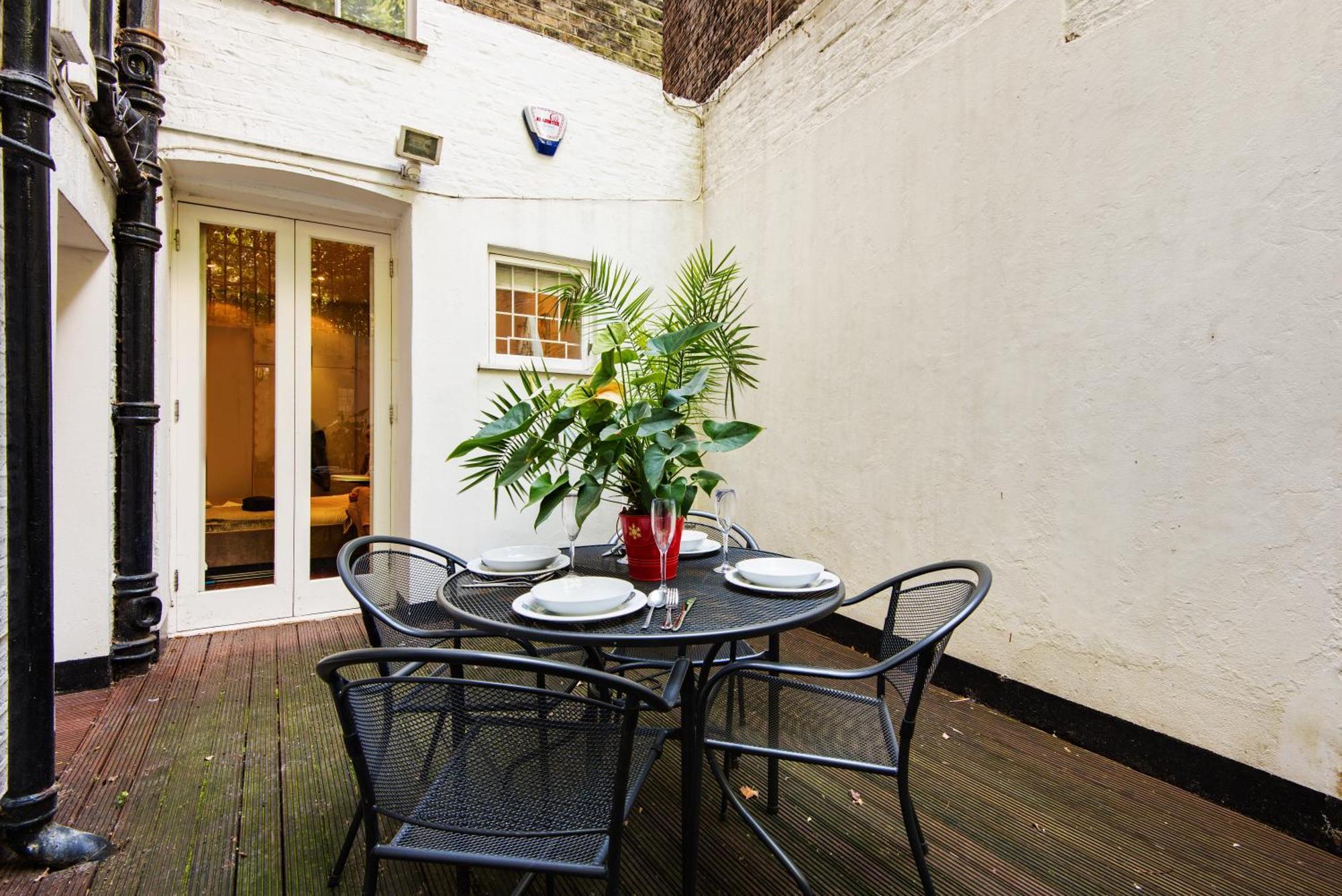 Apartment Bright Earl's Court Apartment- Sva London