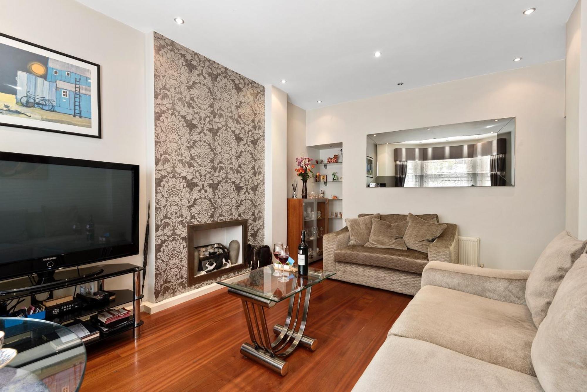 Bright Earl's Court Apartment- Sva *