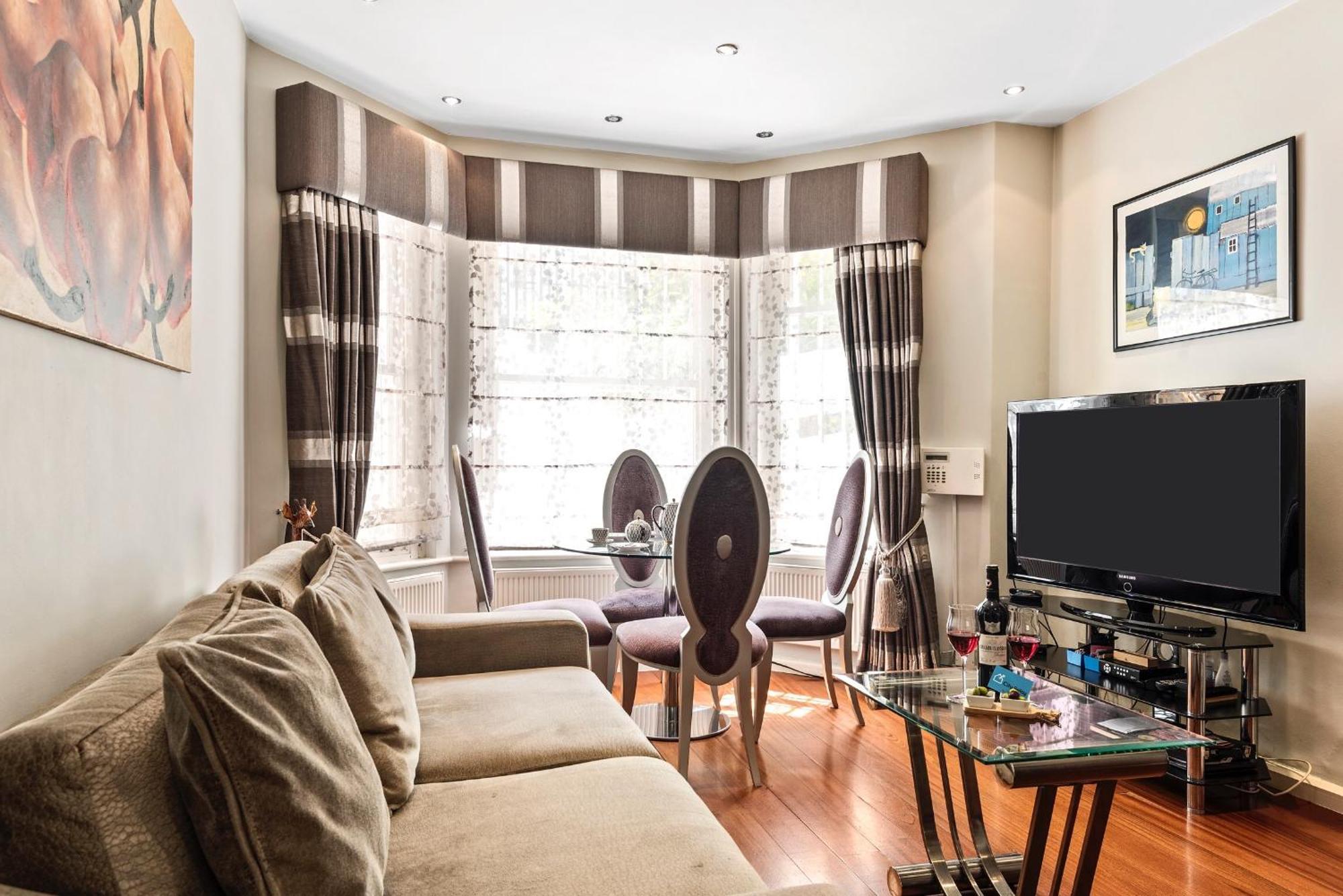 Apartment Bright Earl's Court Apartment- Sva
