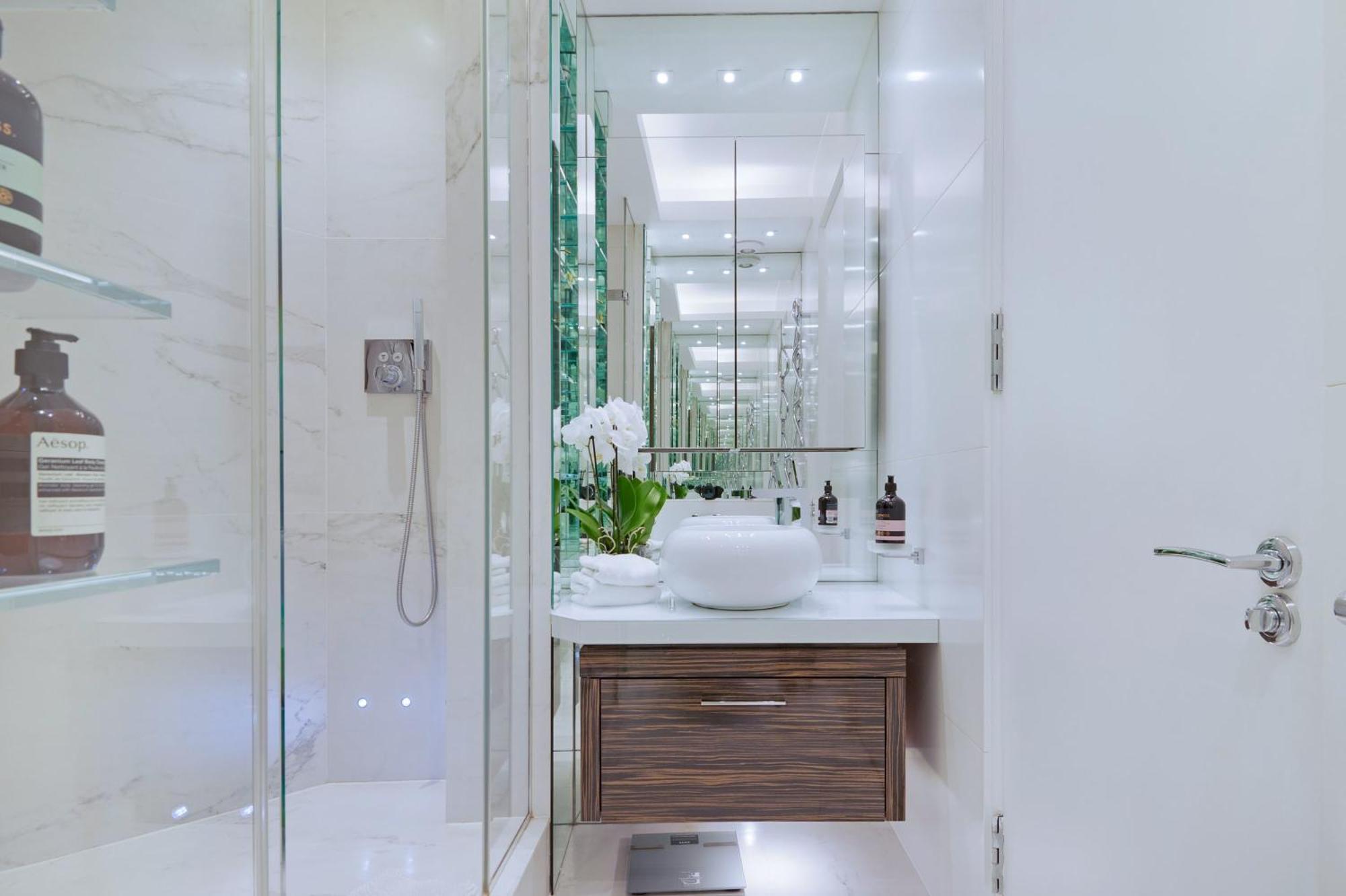 Lindfield Gardens Apartment