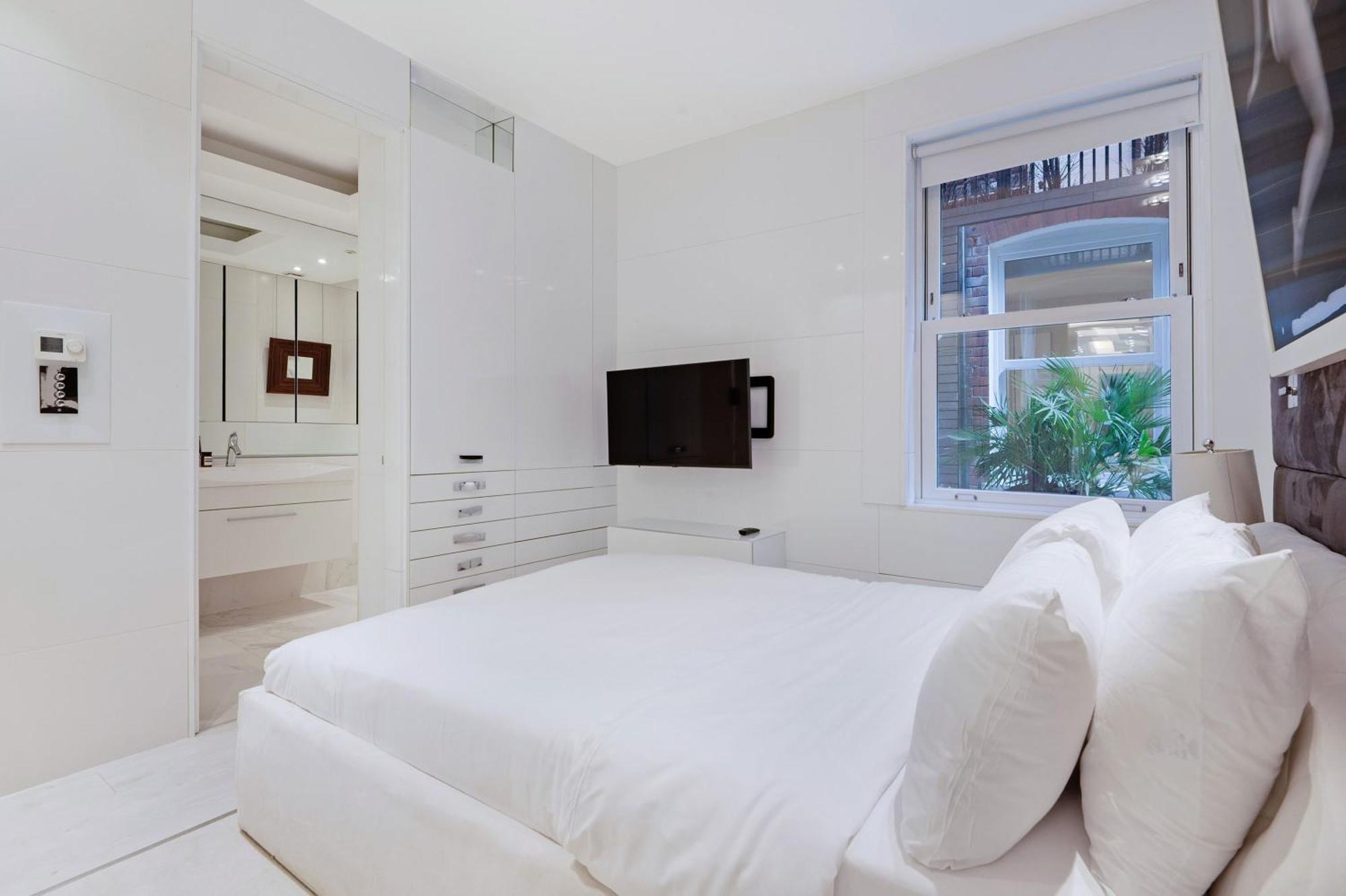 Apartment Lindfield Gardens London