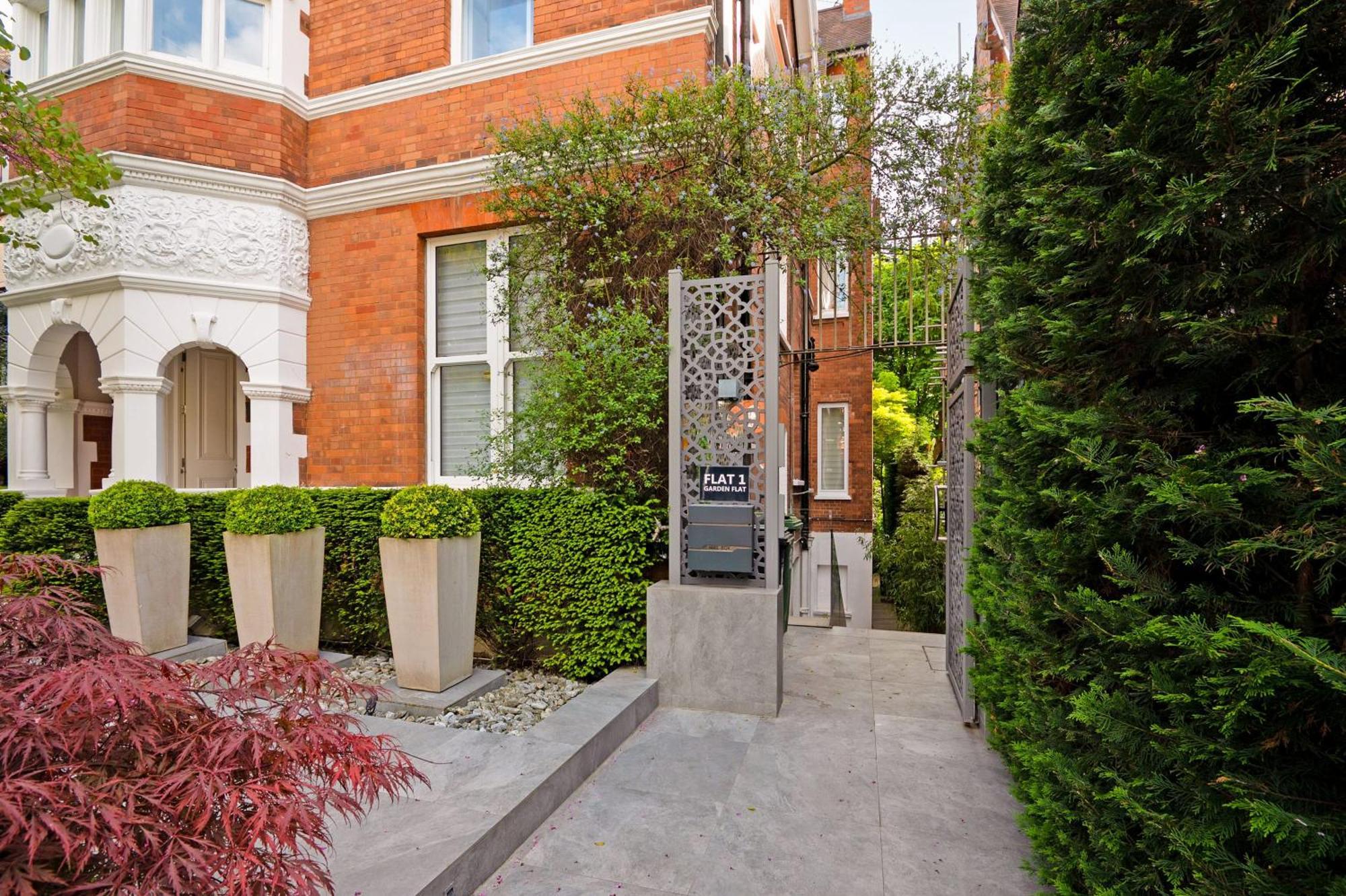 Lindfield Gardens Apartment *