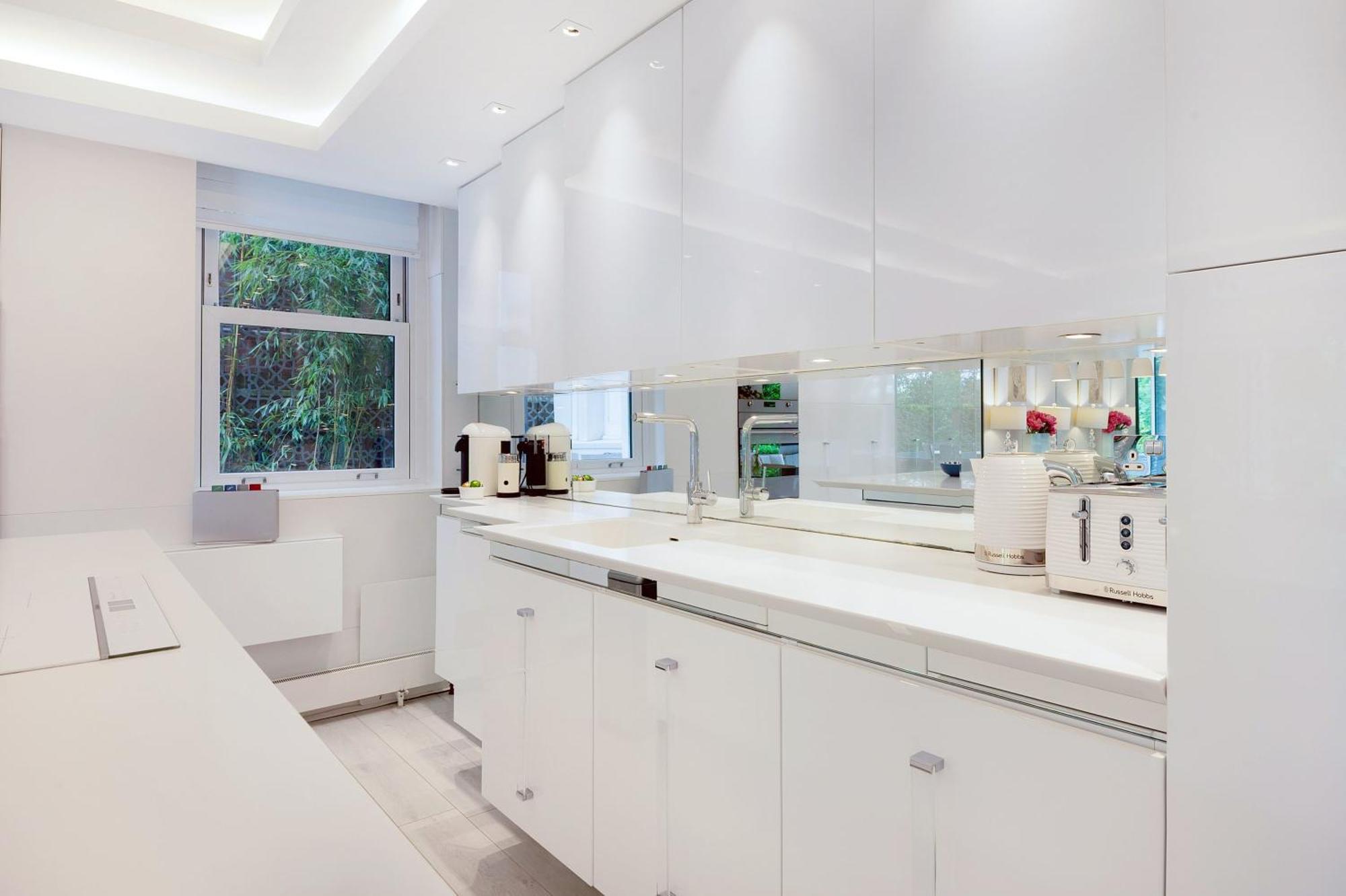 Lindfield Gardens Apartment *