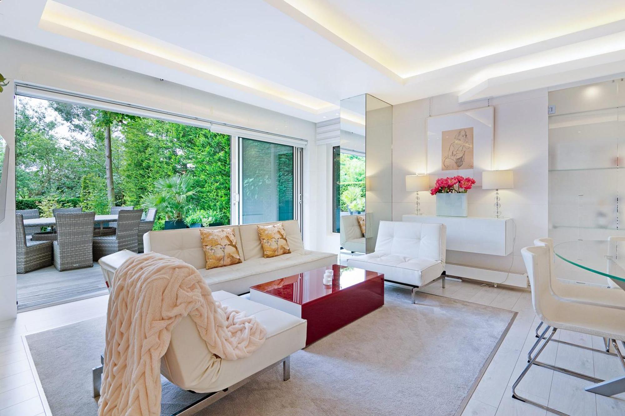 Lindfield Gardens Apartment *