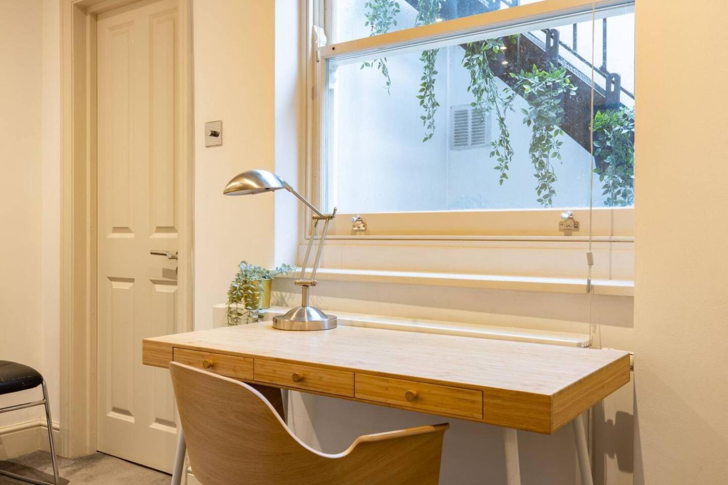 Niru Experience Hidden Gem In Chelsea 2bd 2ba Londen