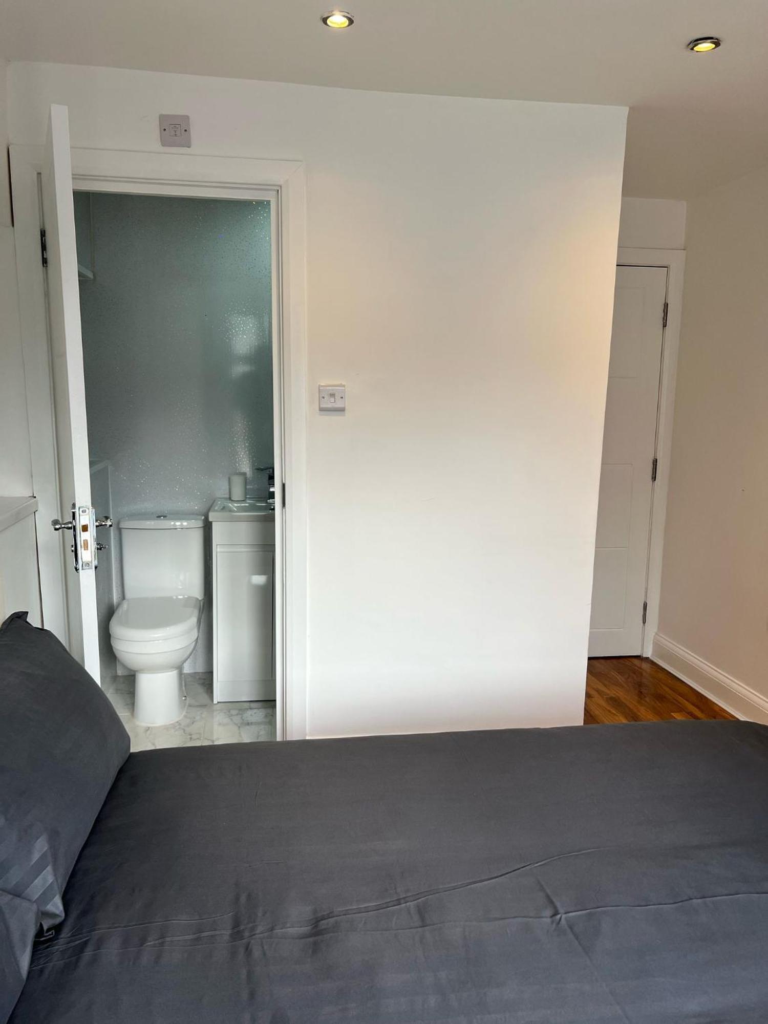 93 West Road * London