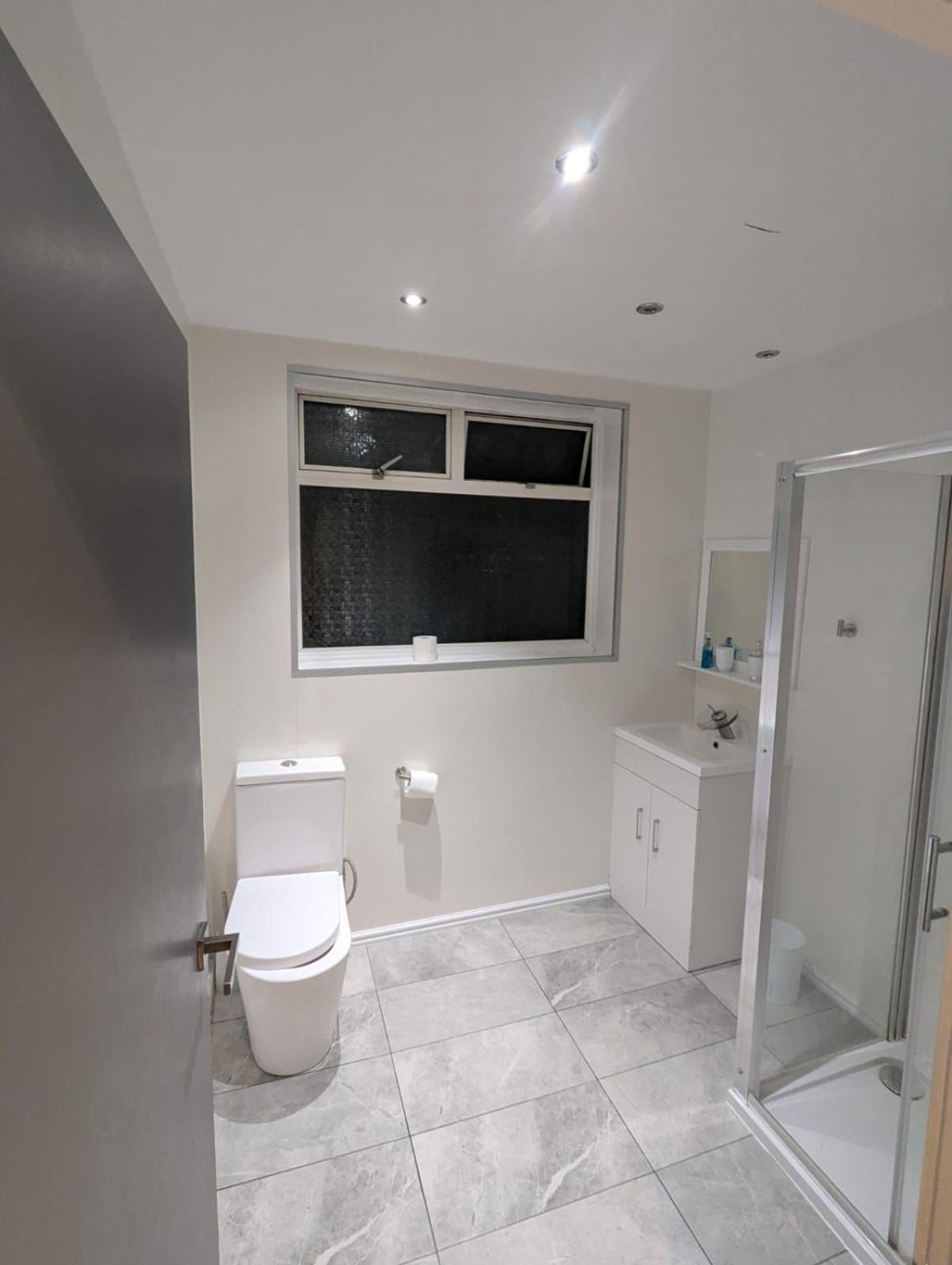 Luxury 3 Bedroom House Apartment