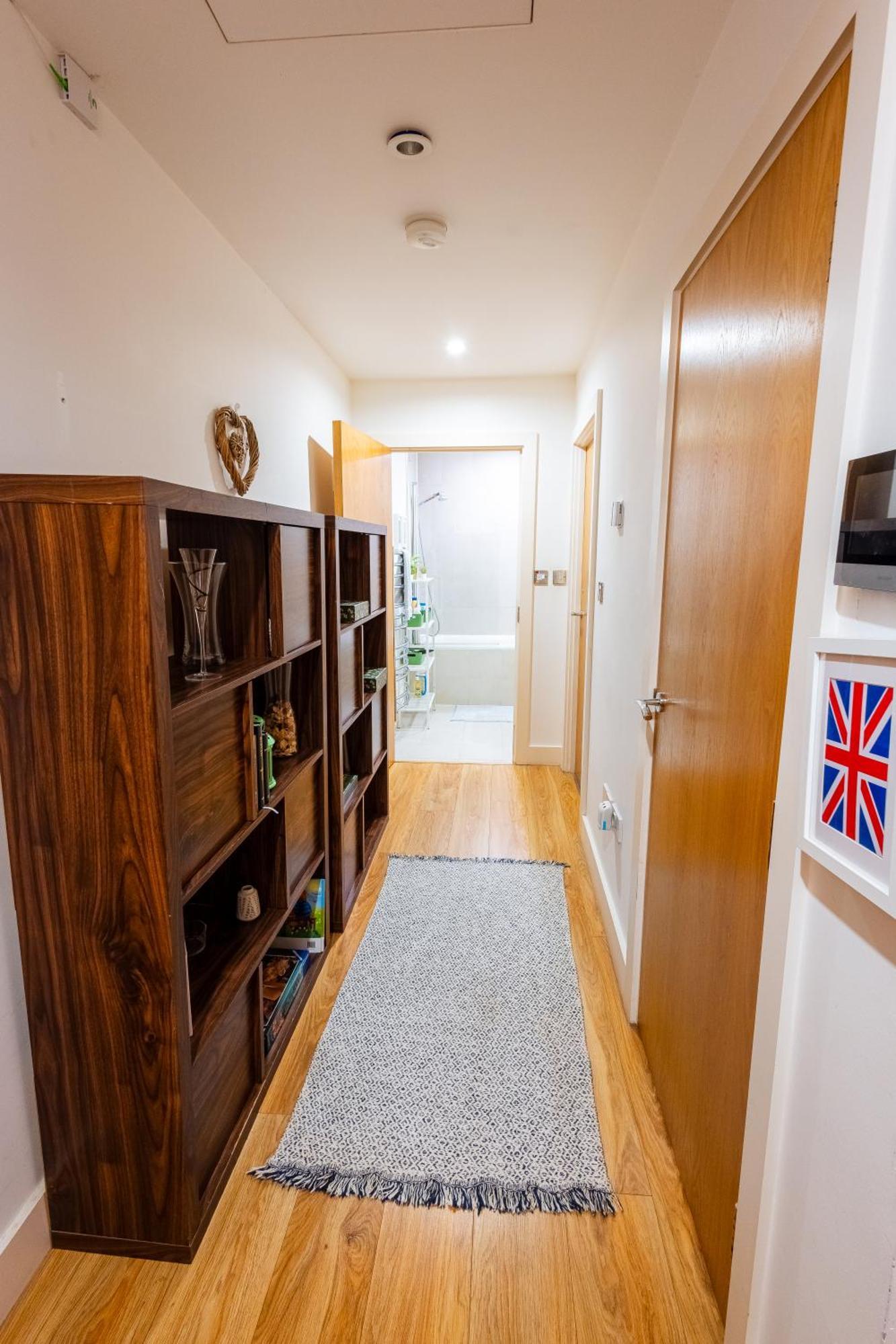 Gasthof Vauxhall To Eye London