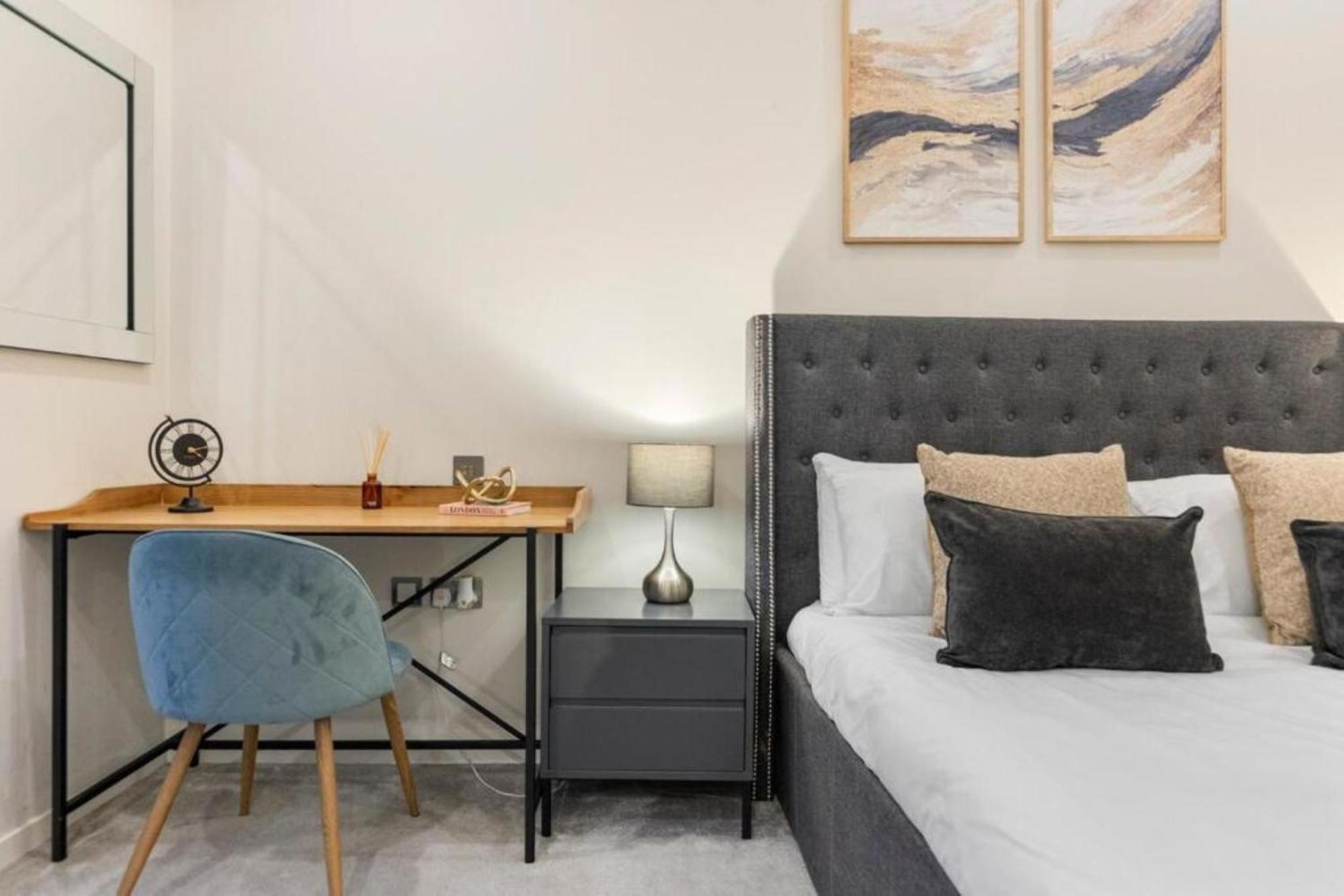 Apartment Modern Simplicity, Minimalist 2br Flat In