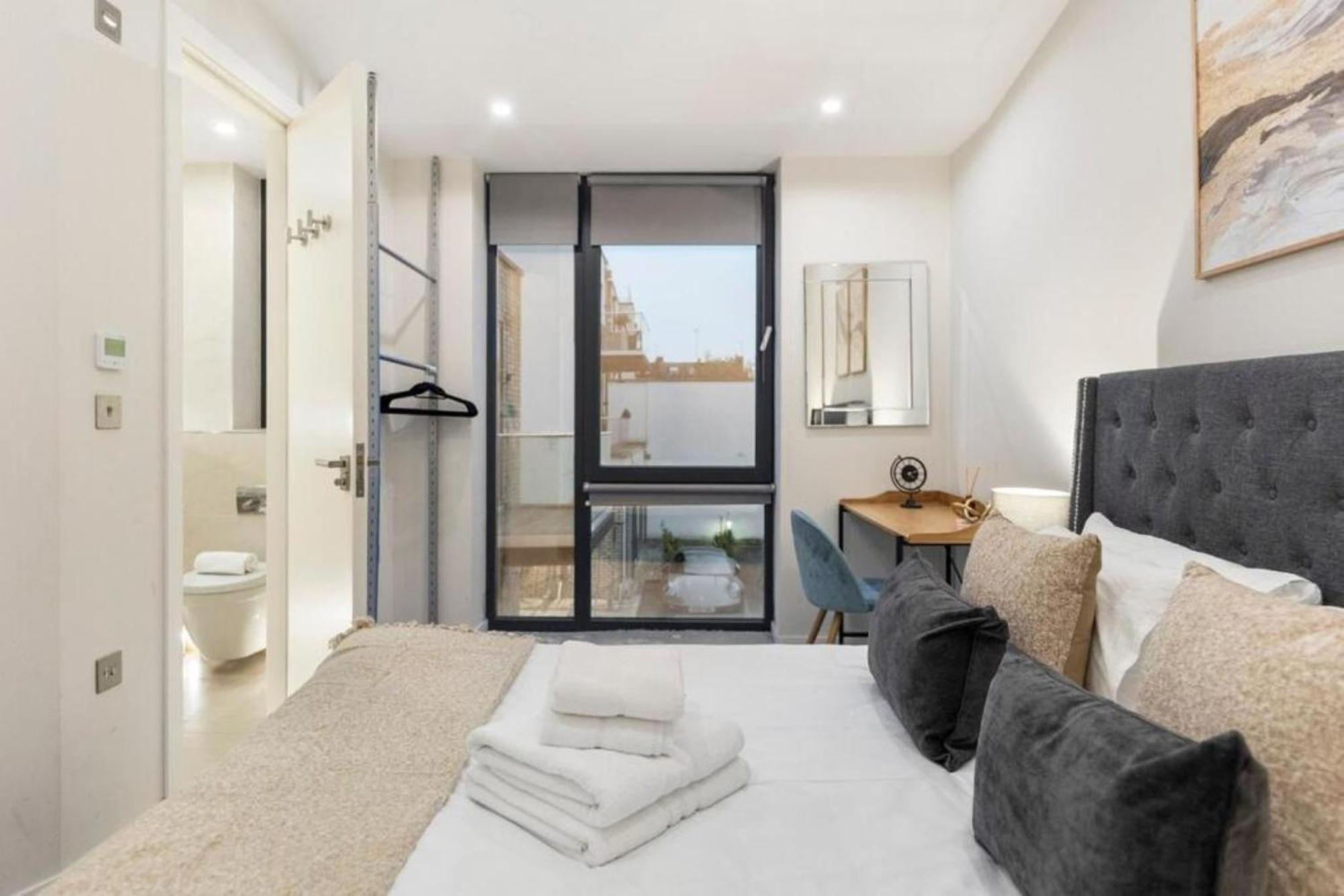 Appartement Modern Simplicity, Minimalist 2br Flat In *
